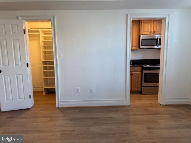 COLONIAL VILLAGE - Residential Lease