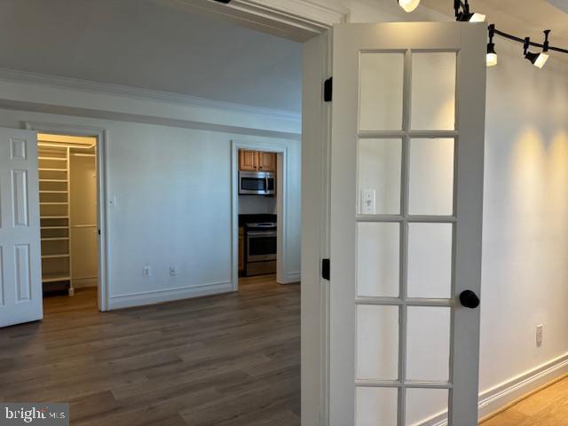 COLONIAL VILLAGE - Residential Lease