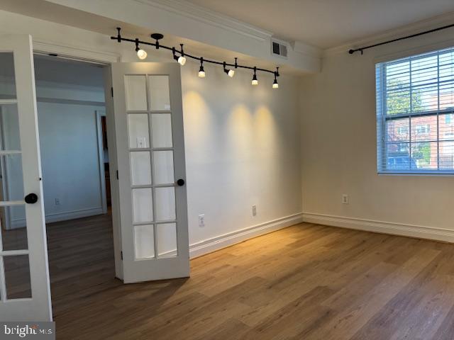 COLONIAL VILLAGE - Residential Lease