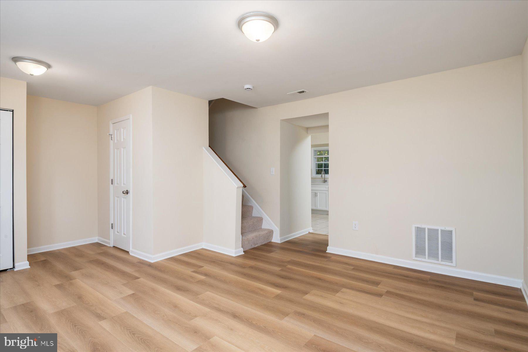 ROSECROFT VILLAGE PLAT T - Residential