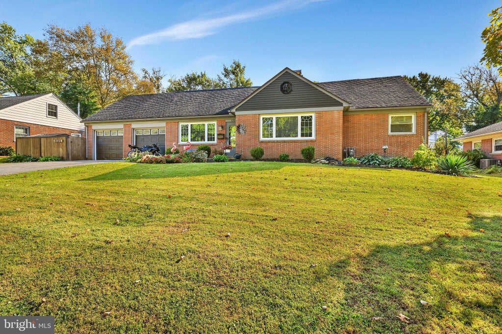 Photo of 1728 Wheatland Avenue, LANCASTER, PA 17603 (MLS # PALA2096678)
