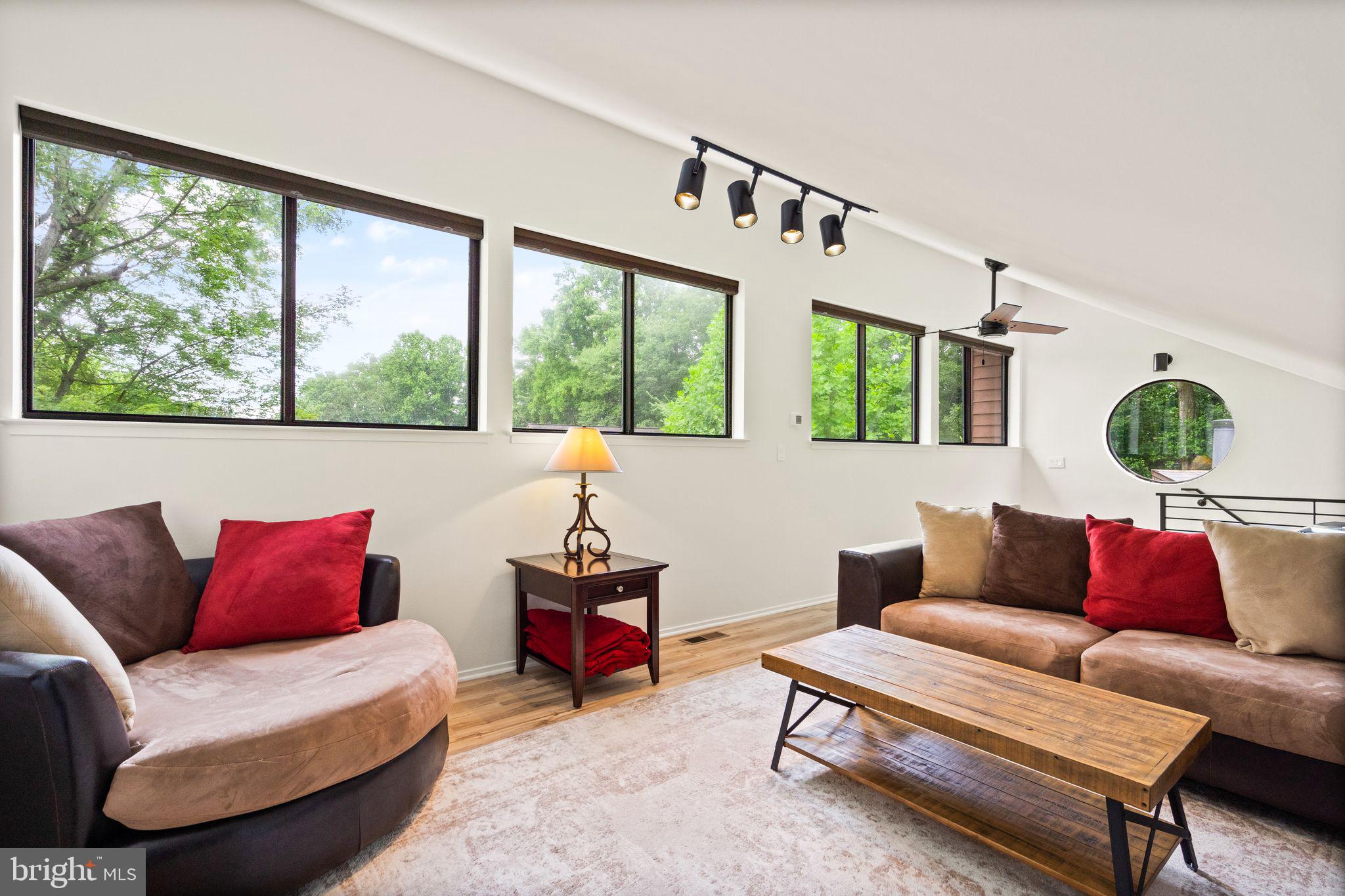 RESTON - Residential Lease