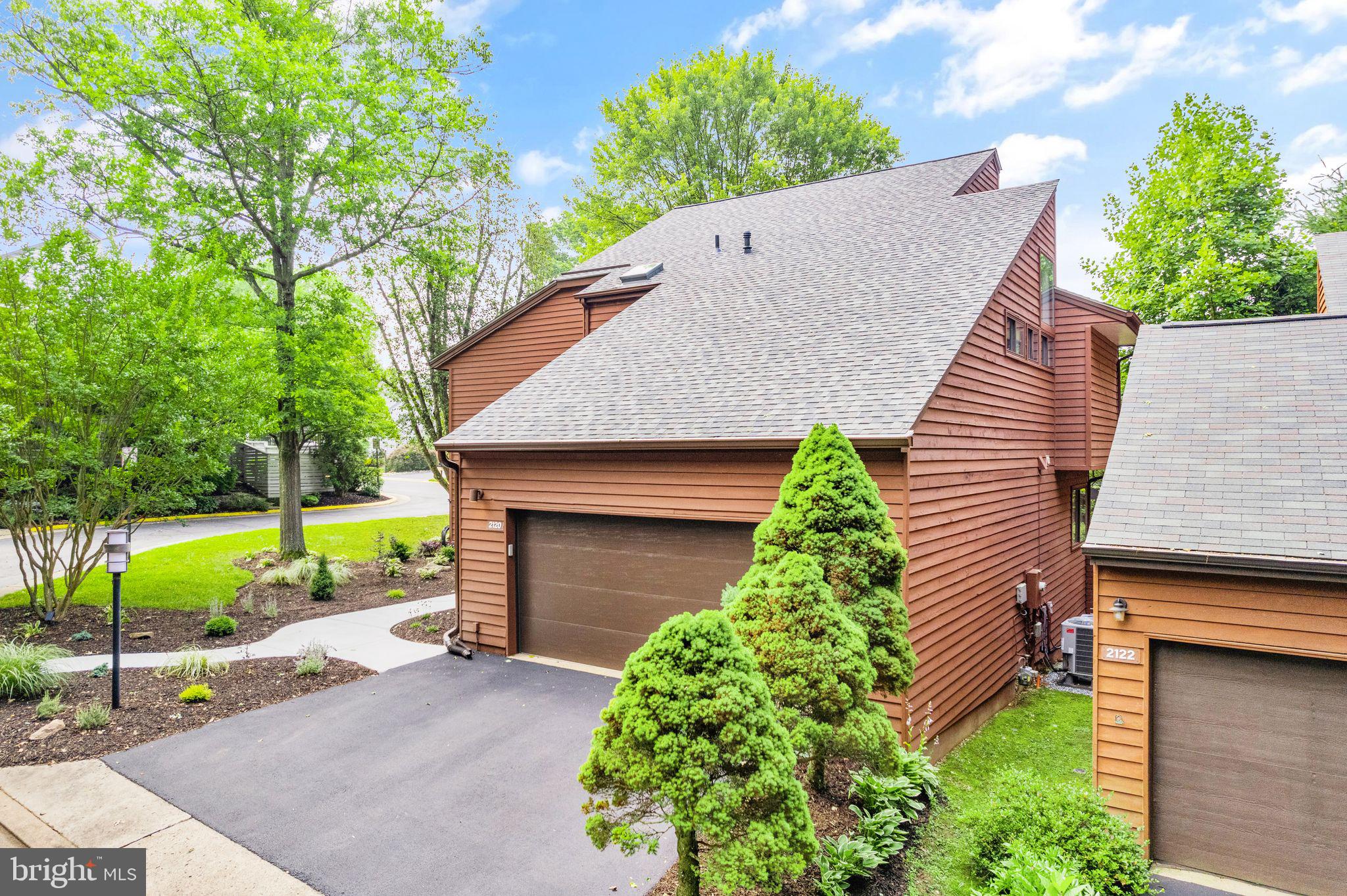 RESTON - Residential Lease