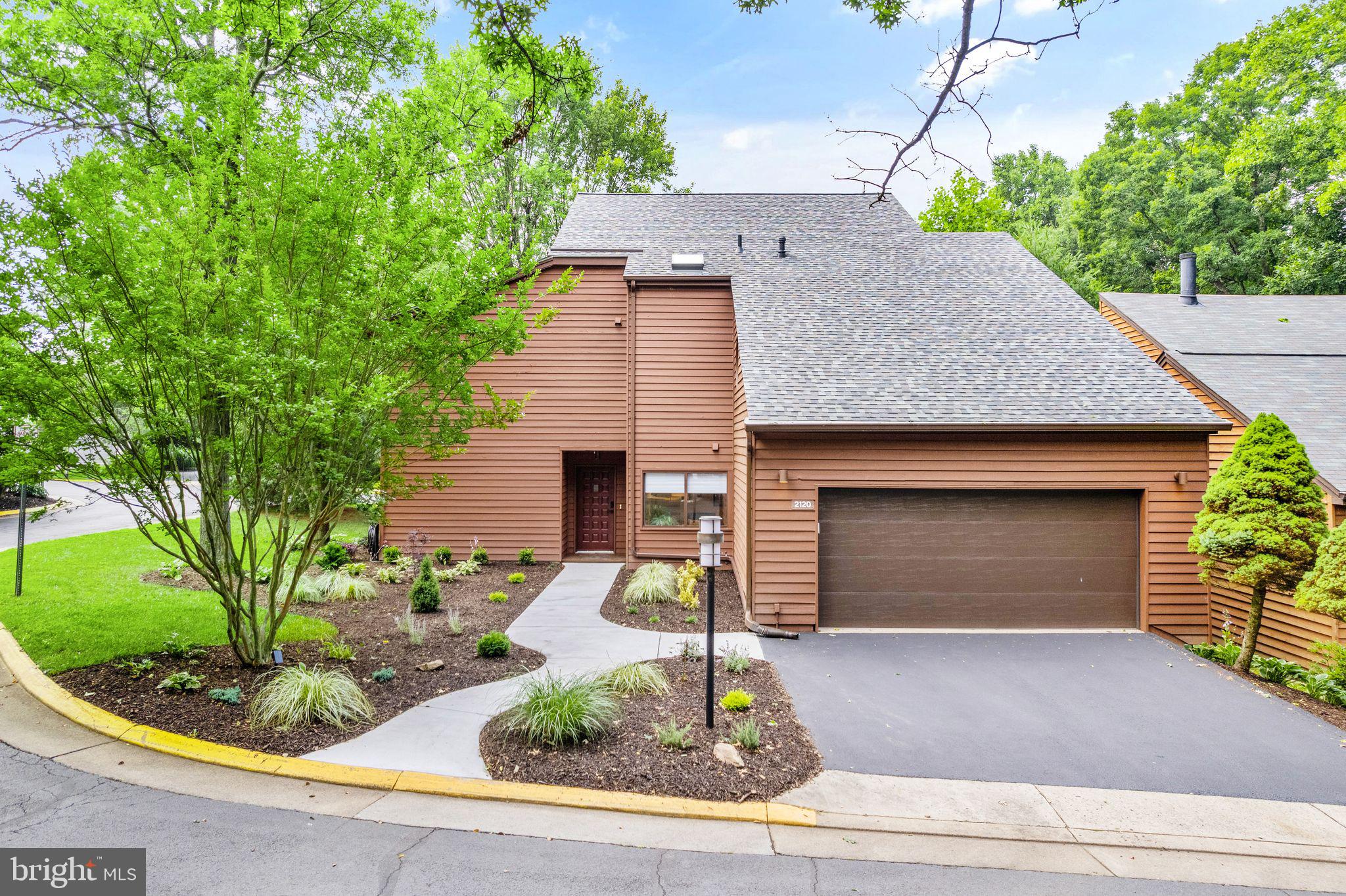 RESTON - Residential Lease