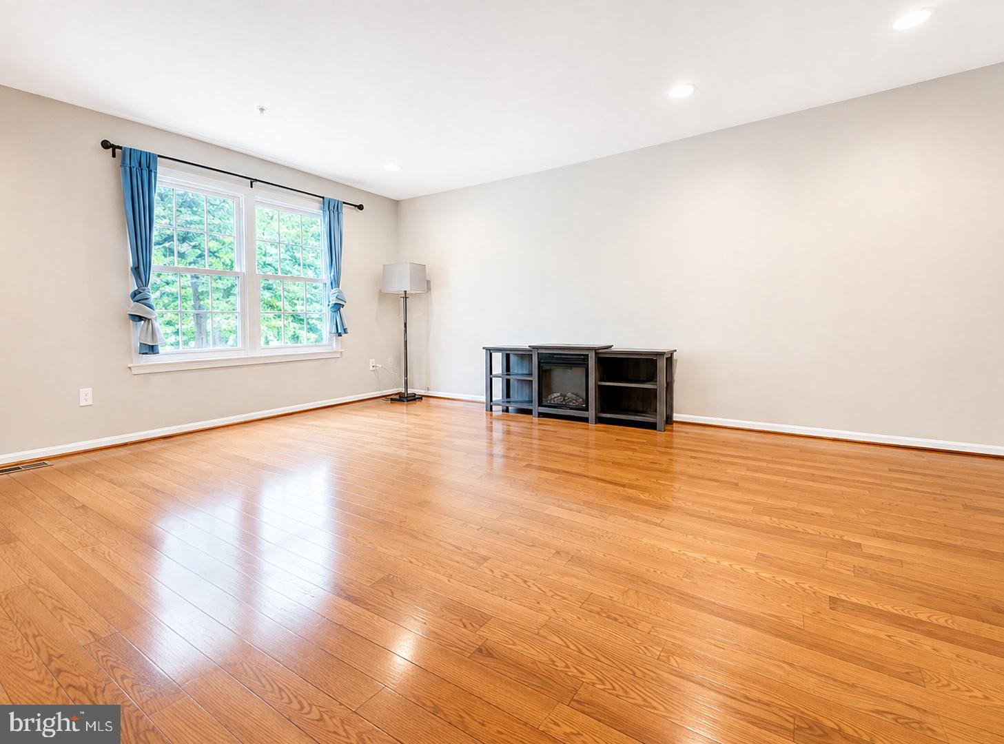 6556 RIDGEBORNE DRIVE