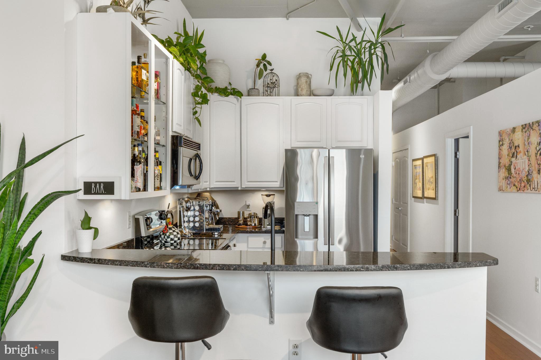 113 N BREAD STREET 00 3A6