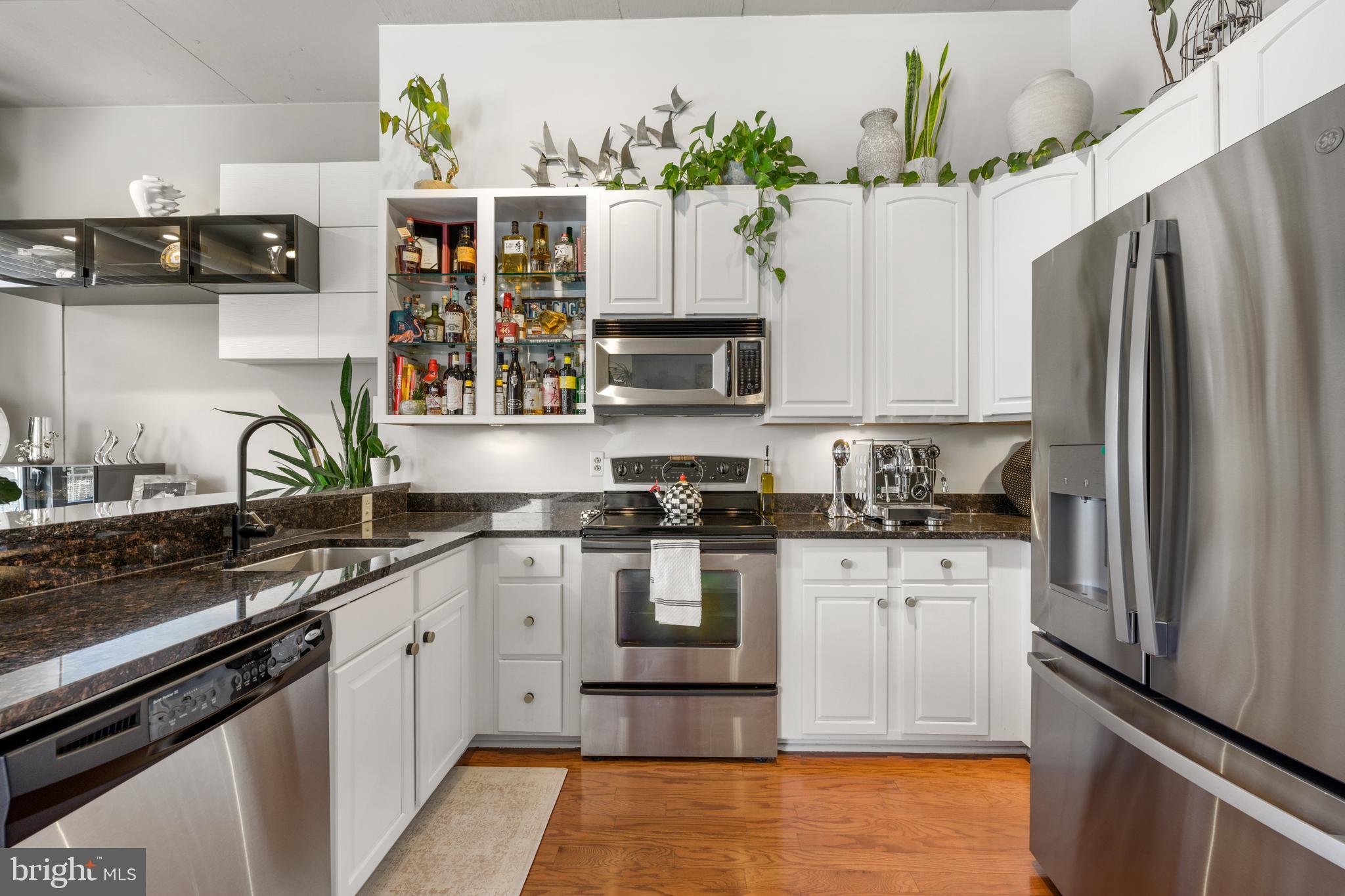 113 N BREAD STREET 00 3A6