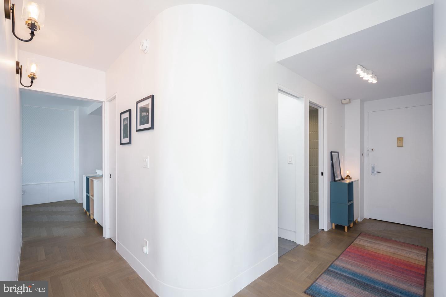 SOCIETY HILL - Residential