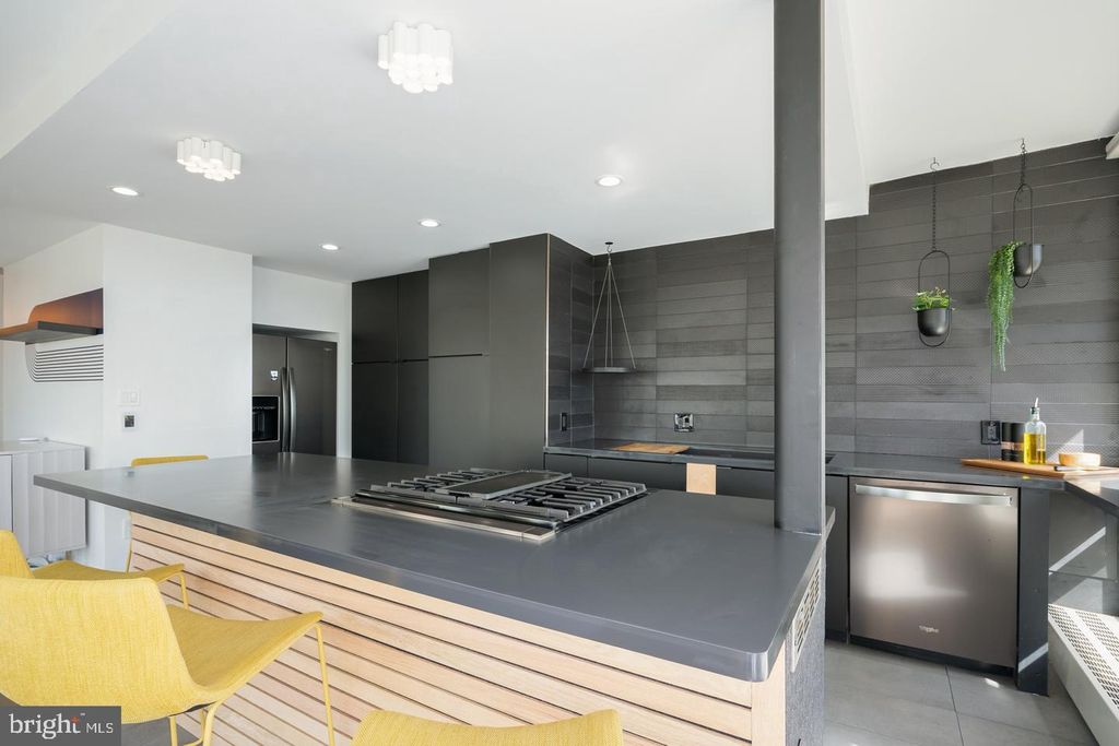 Photo of 220 Locust Street #2D, PHILADELPHIA, PA 19106 (MLS # PAPH2531798)