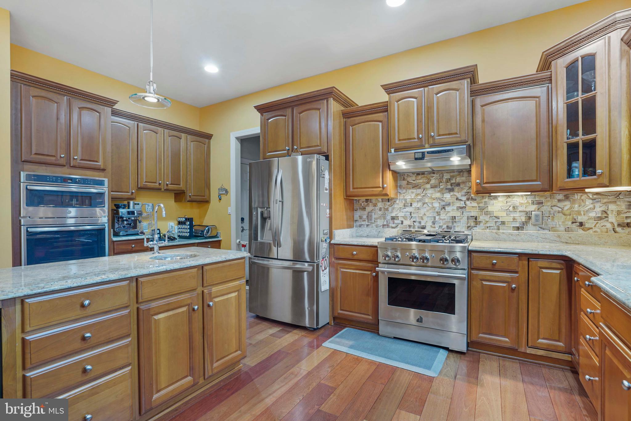 THOMPSONS CREST - Residential