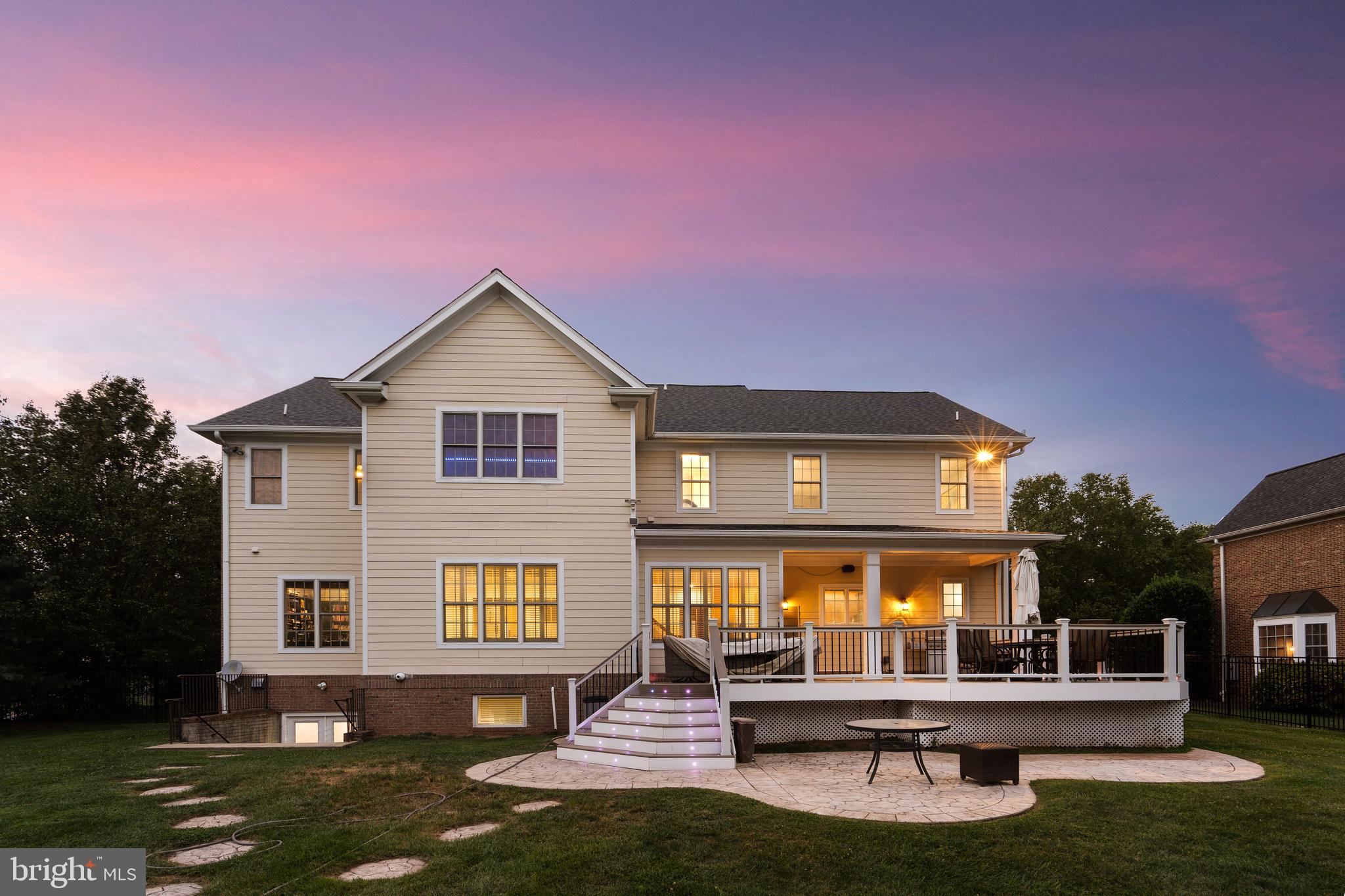 THOMPSONS CREST - Residential