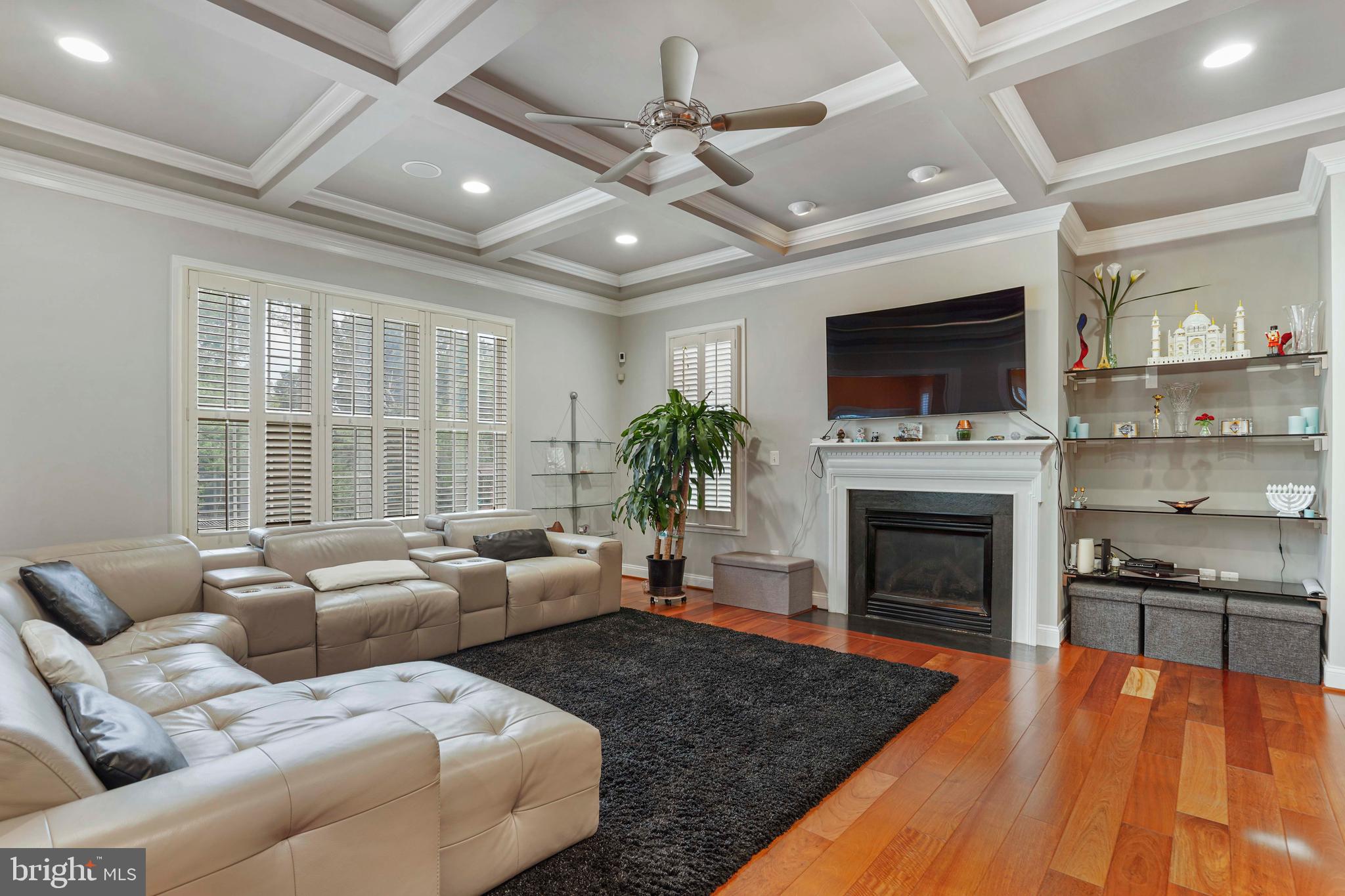 THOMPSONS CREST - Residential