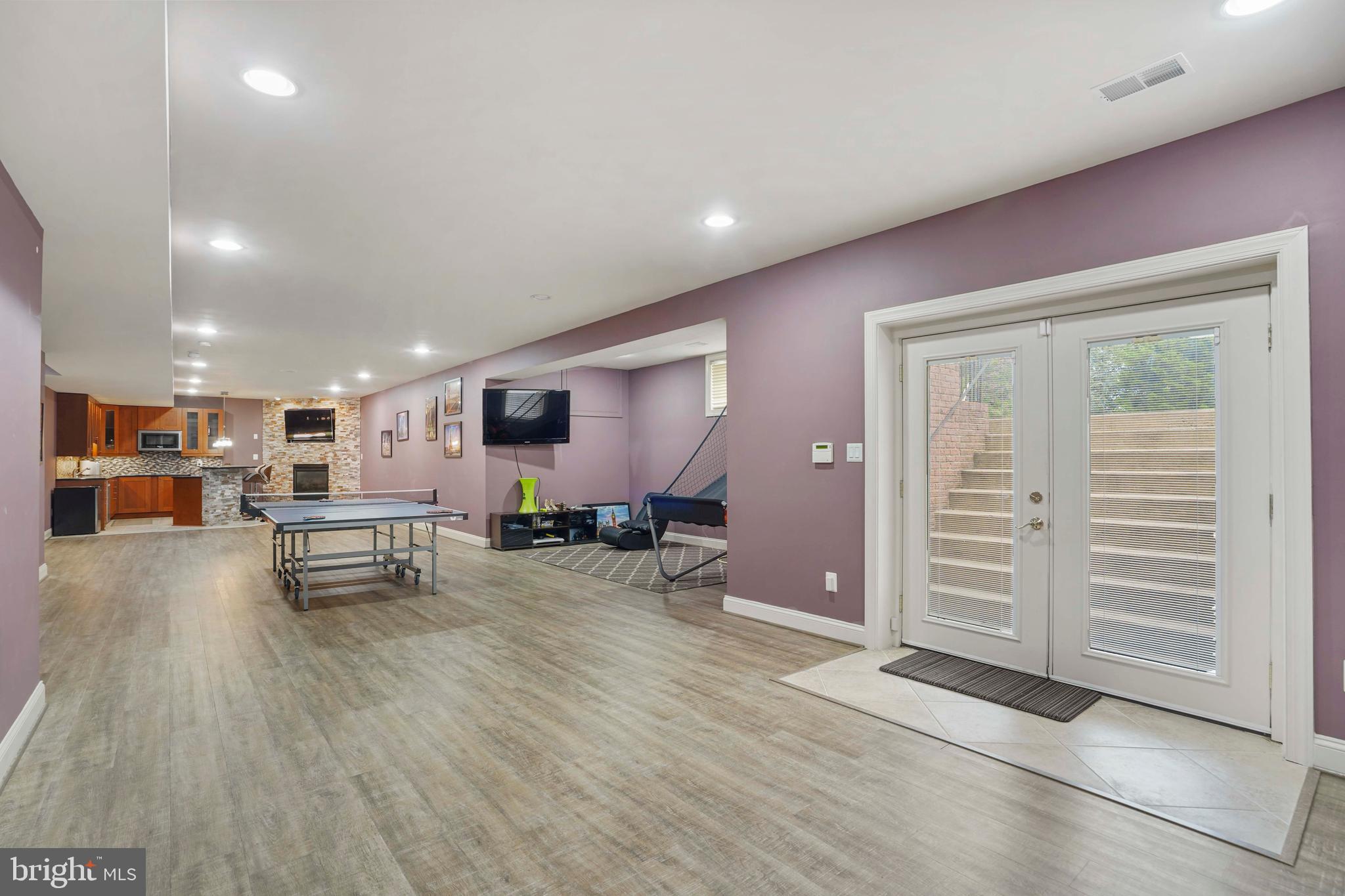 THOMPSONS CREST - Residential