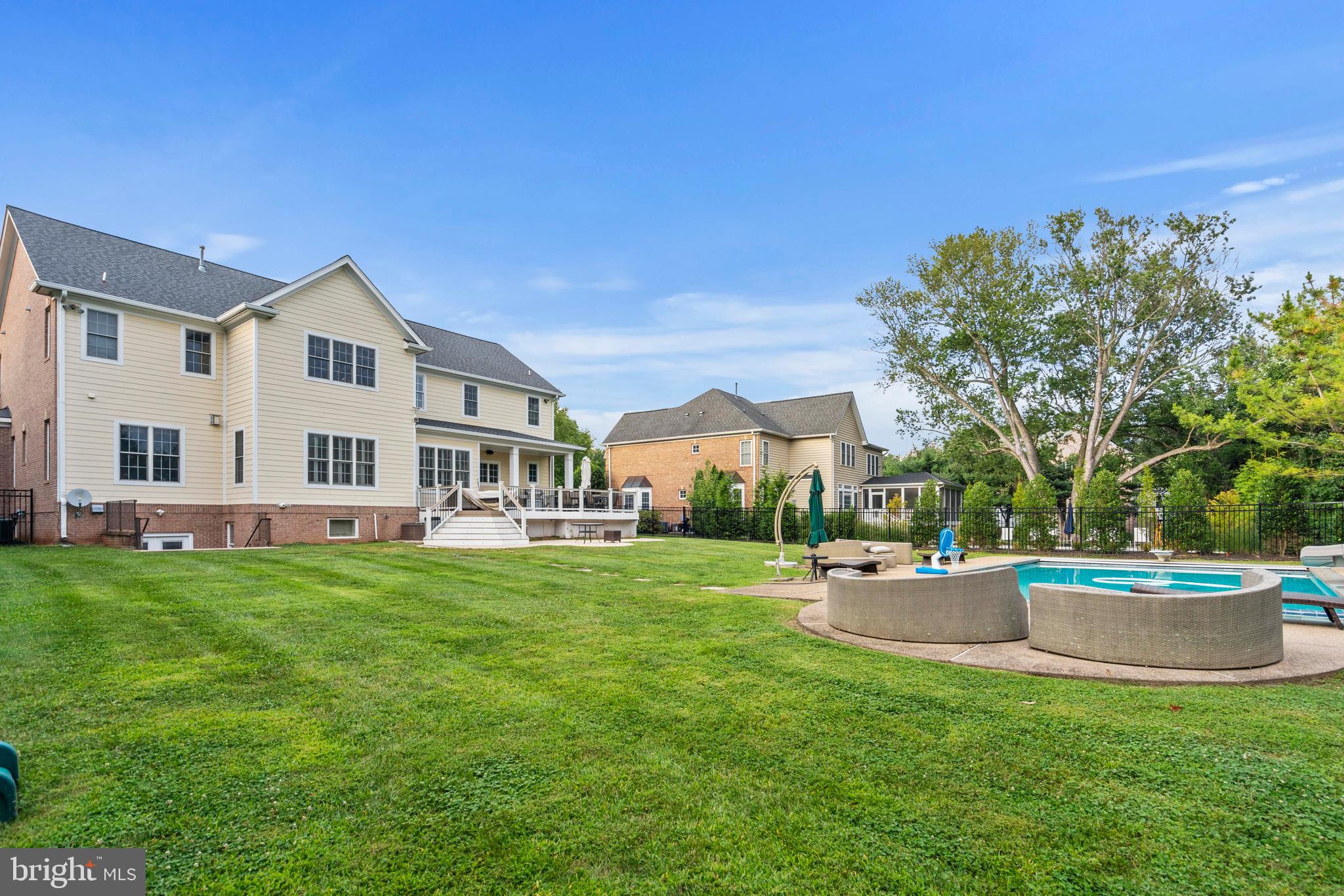 THOMPSONS CREST - Residential