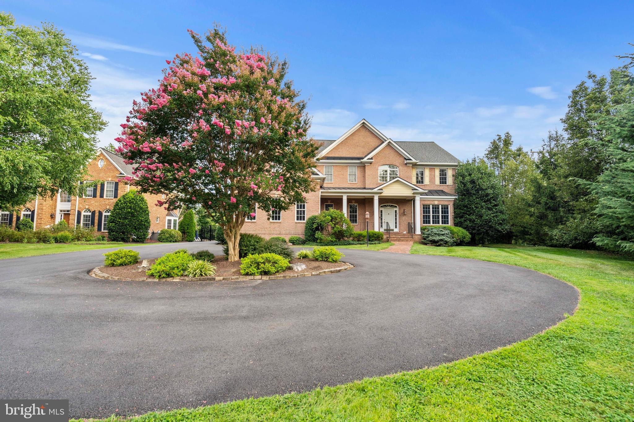 THOMPSONS CREST - Residential