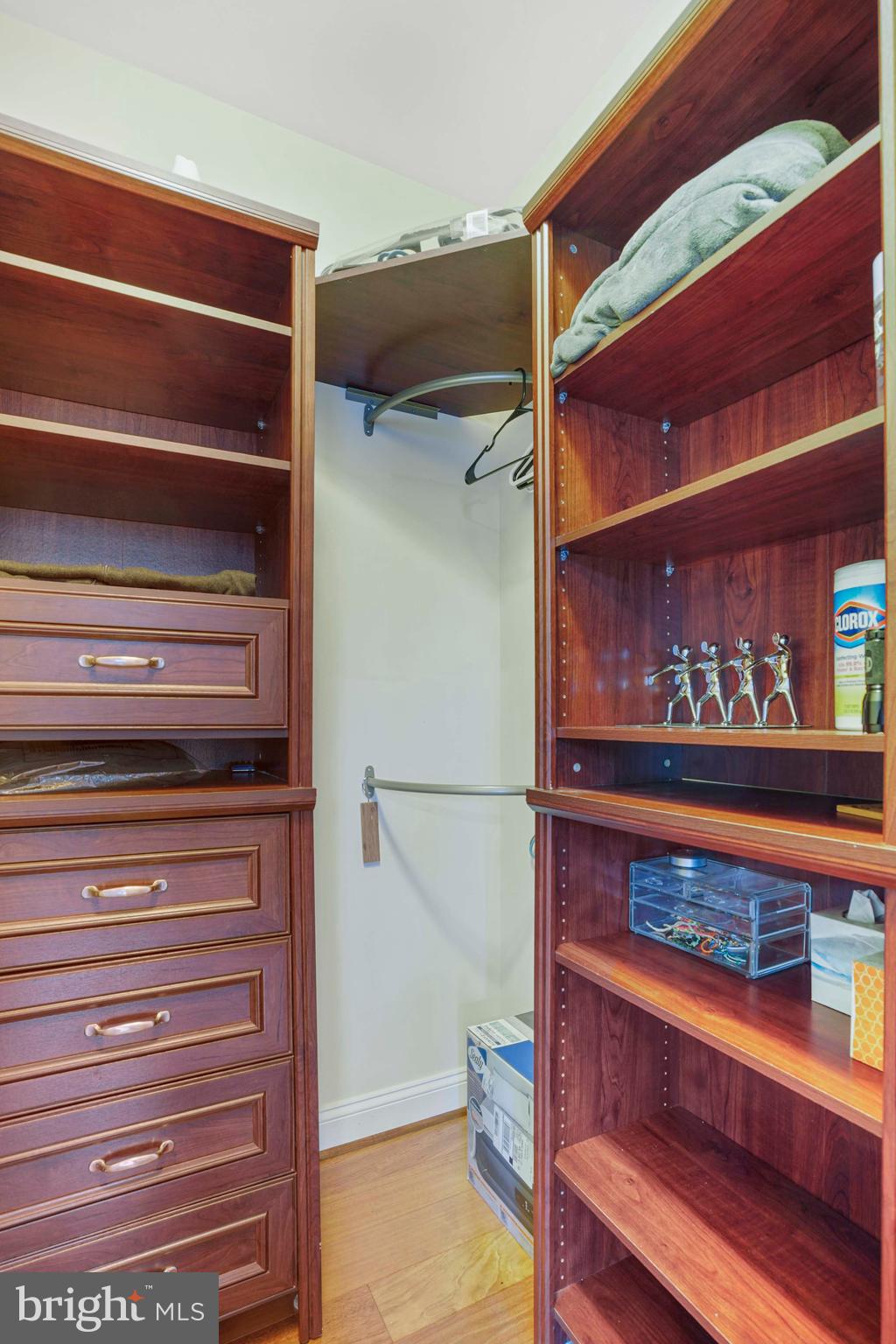 THOMPSONS CREST - Residential