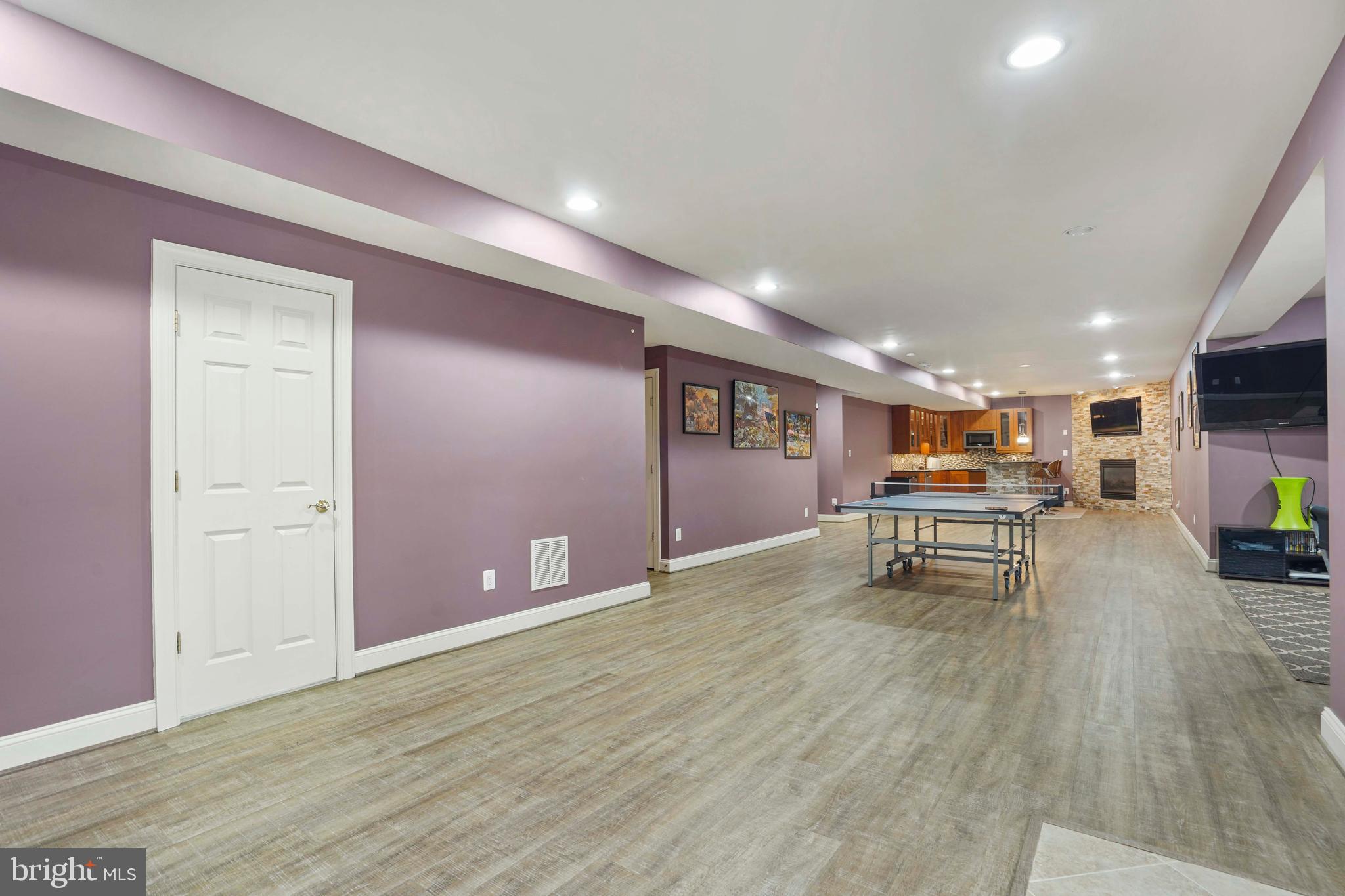 THOMPSONS CREST - Residential