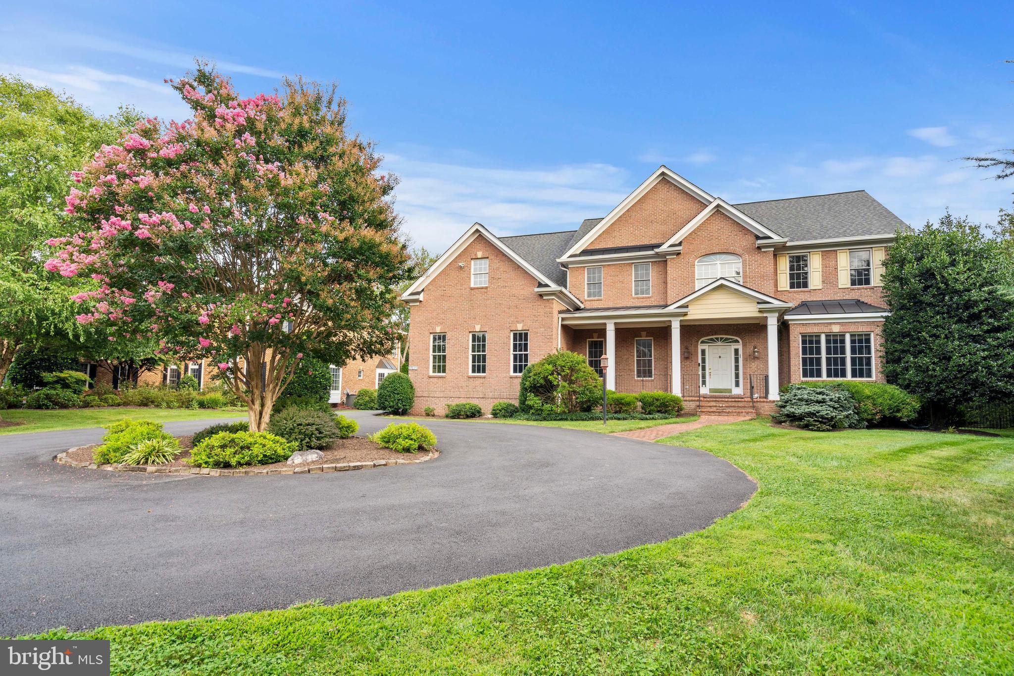 THOMPSONS CREST - Residential