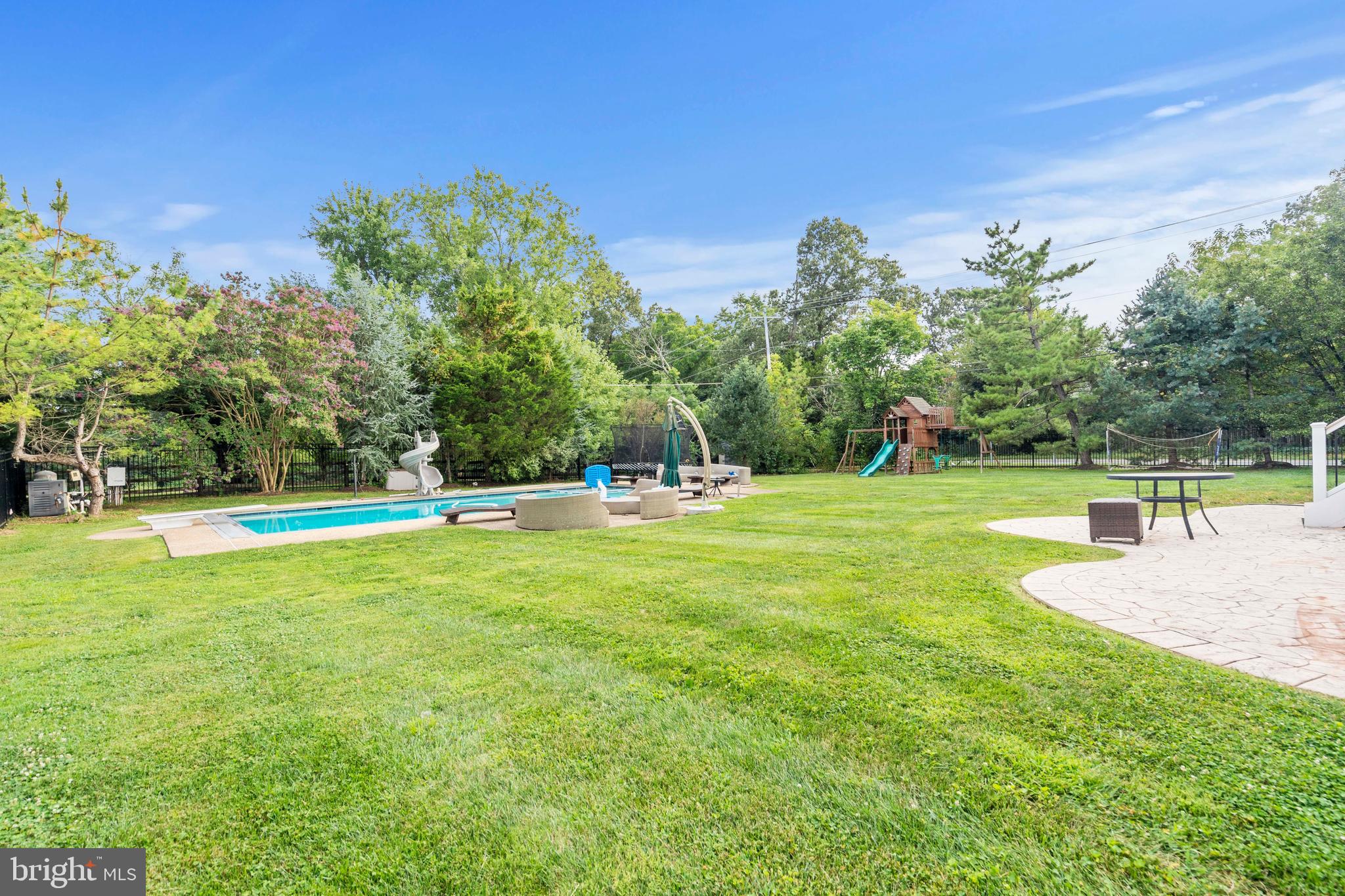 THOMPSONS CREST - Residential