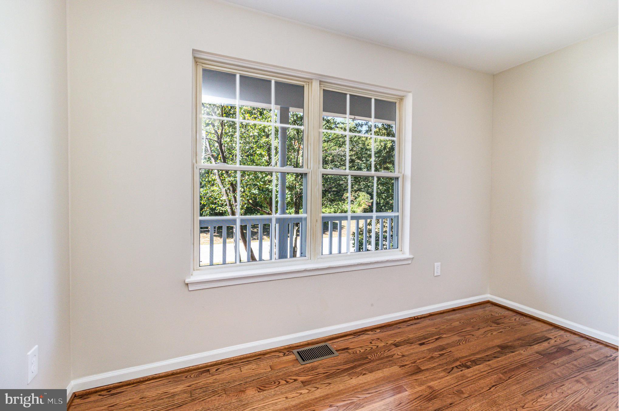 SHADOW WOODS - Residential