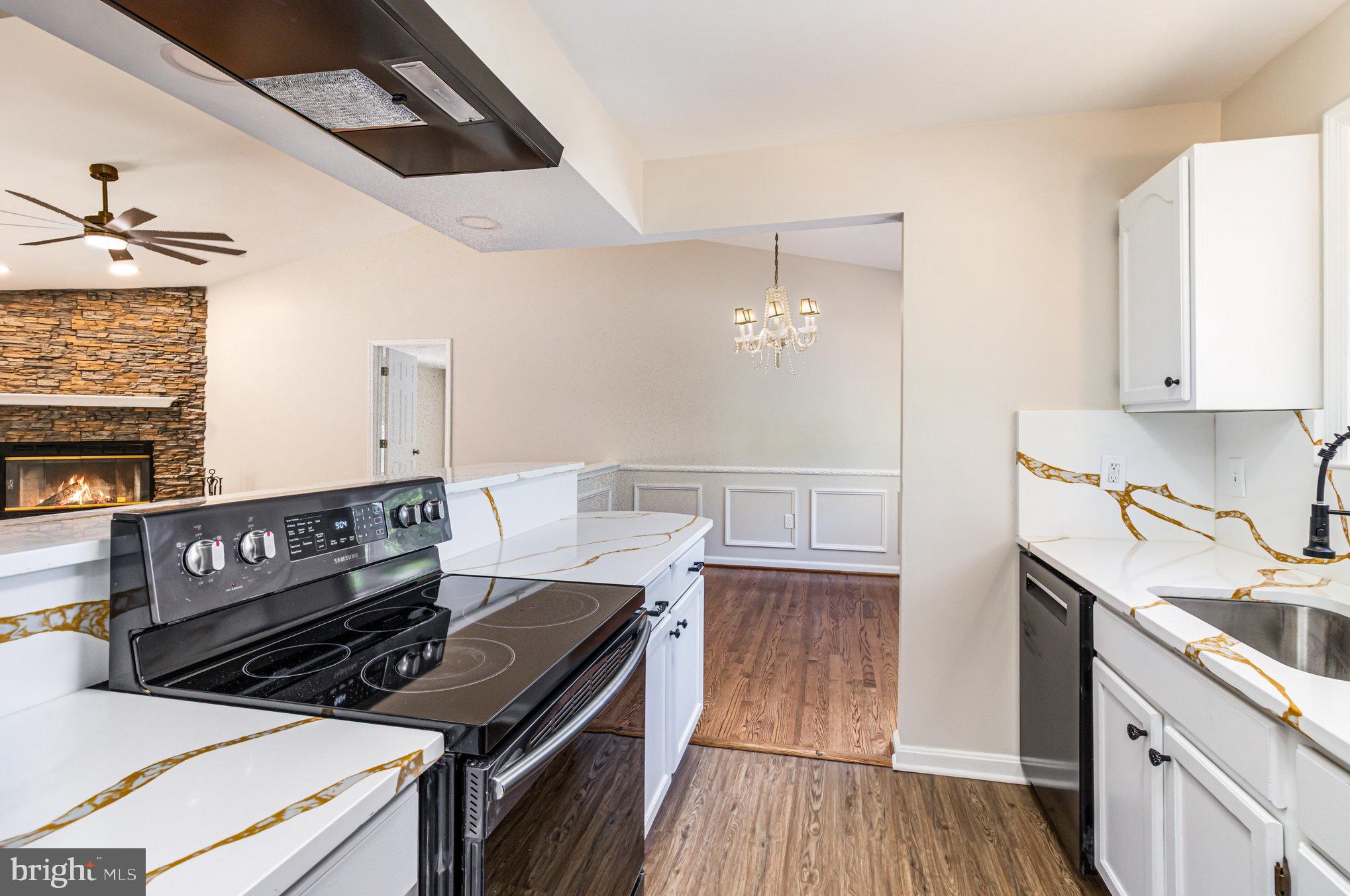 SHADOW WOODS - Residential