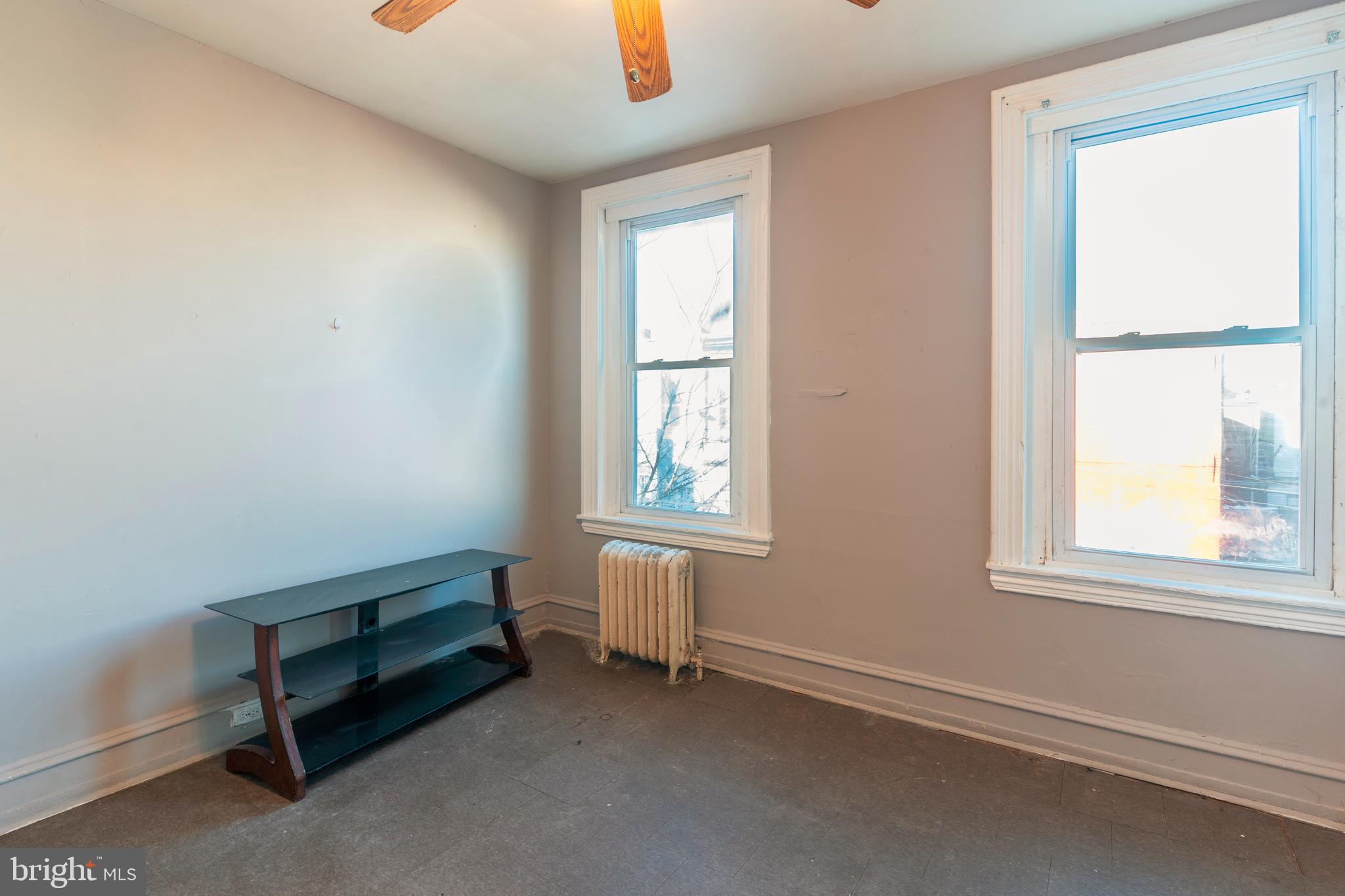 KENSINGTON - Residential