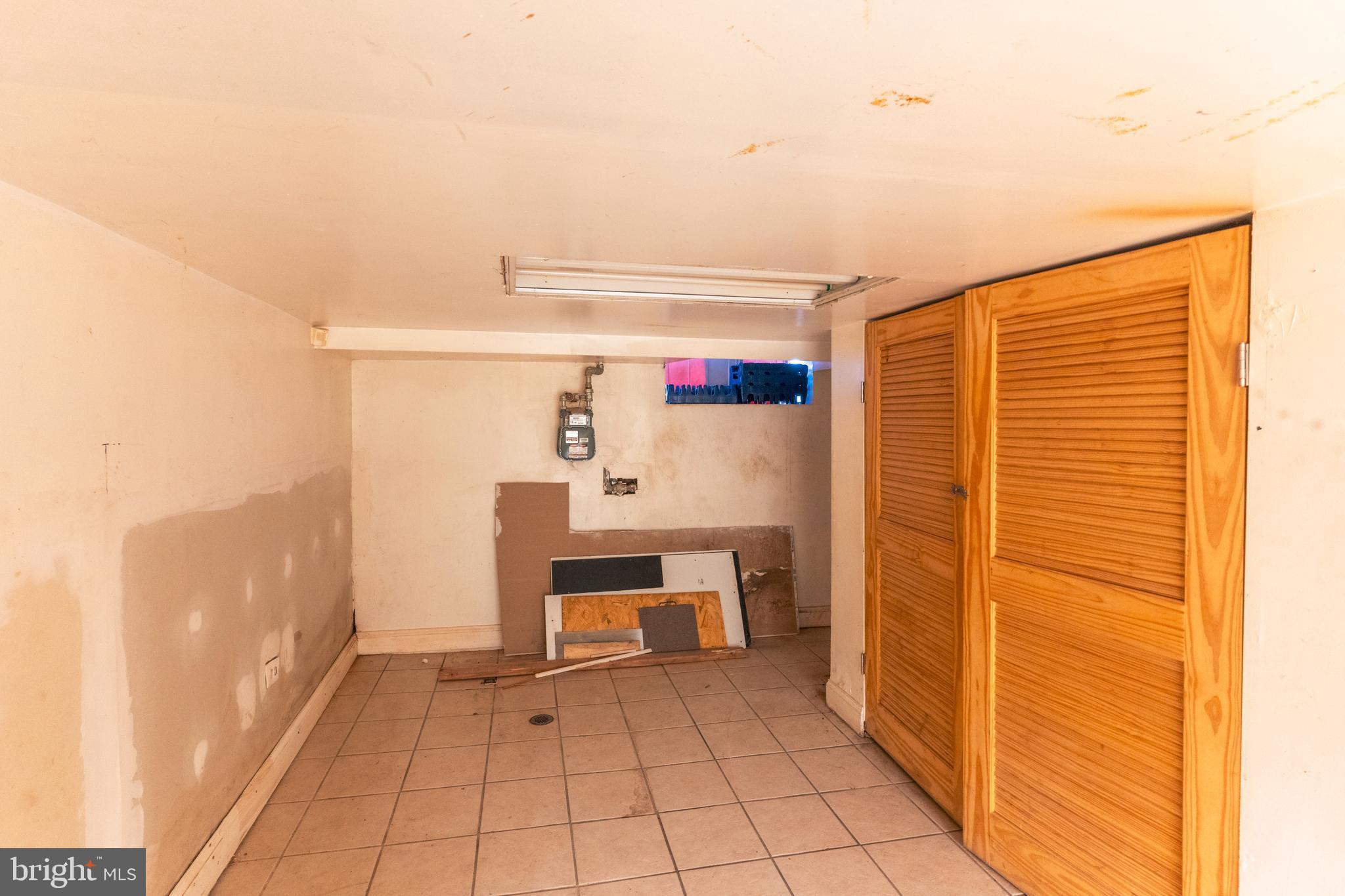 KENSINGTON - Residential