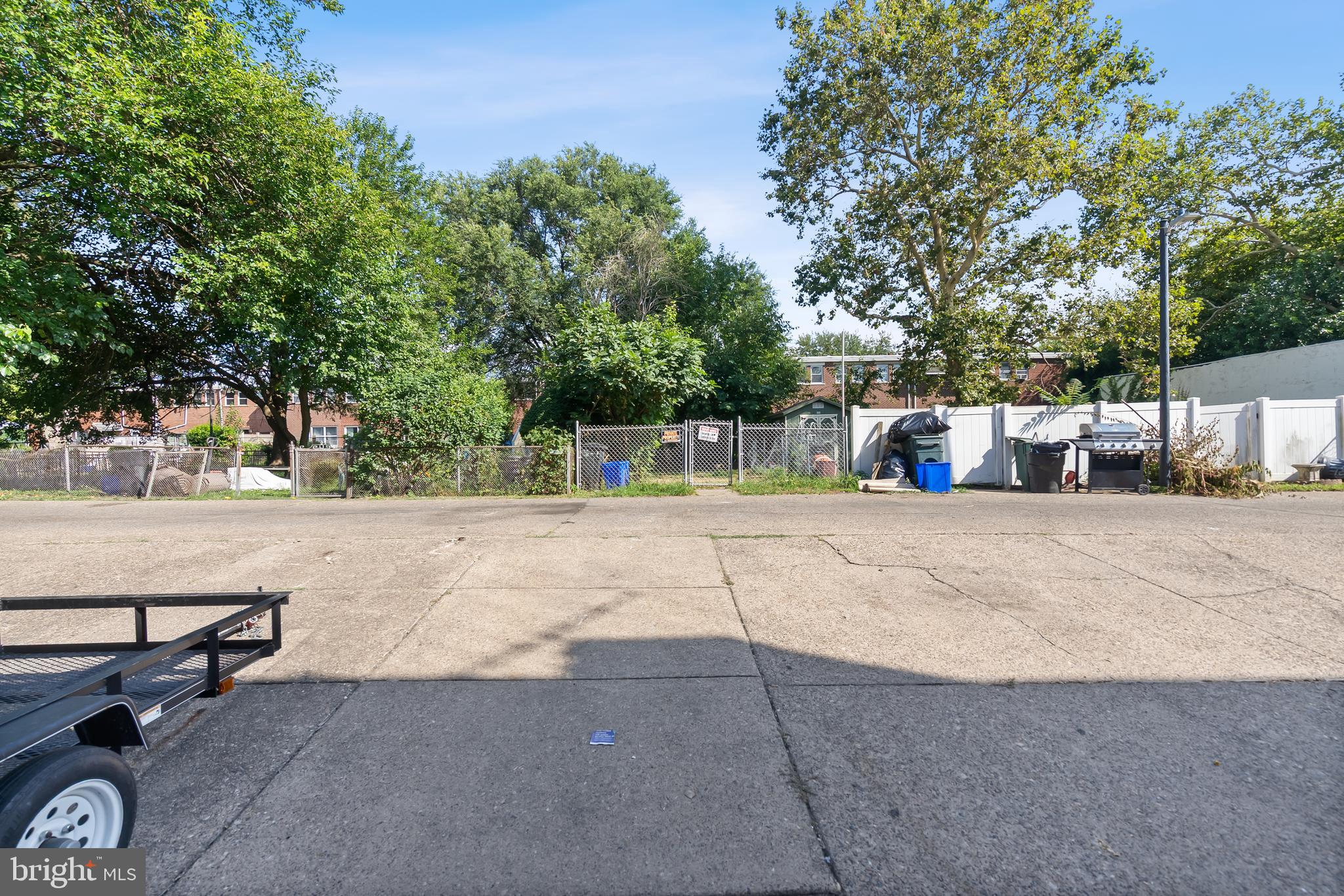 ELMWOOD PARK - Residential