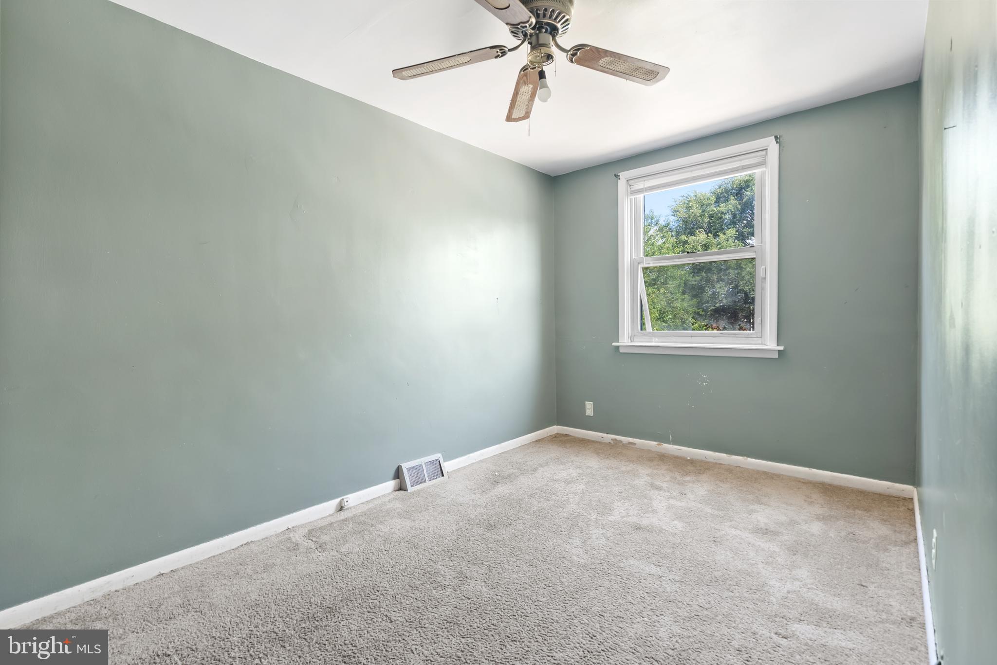 ELMWOOD PARK - Residential