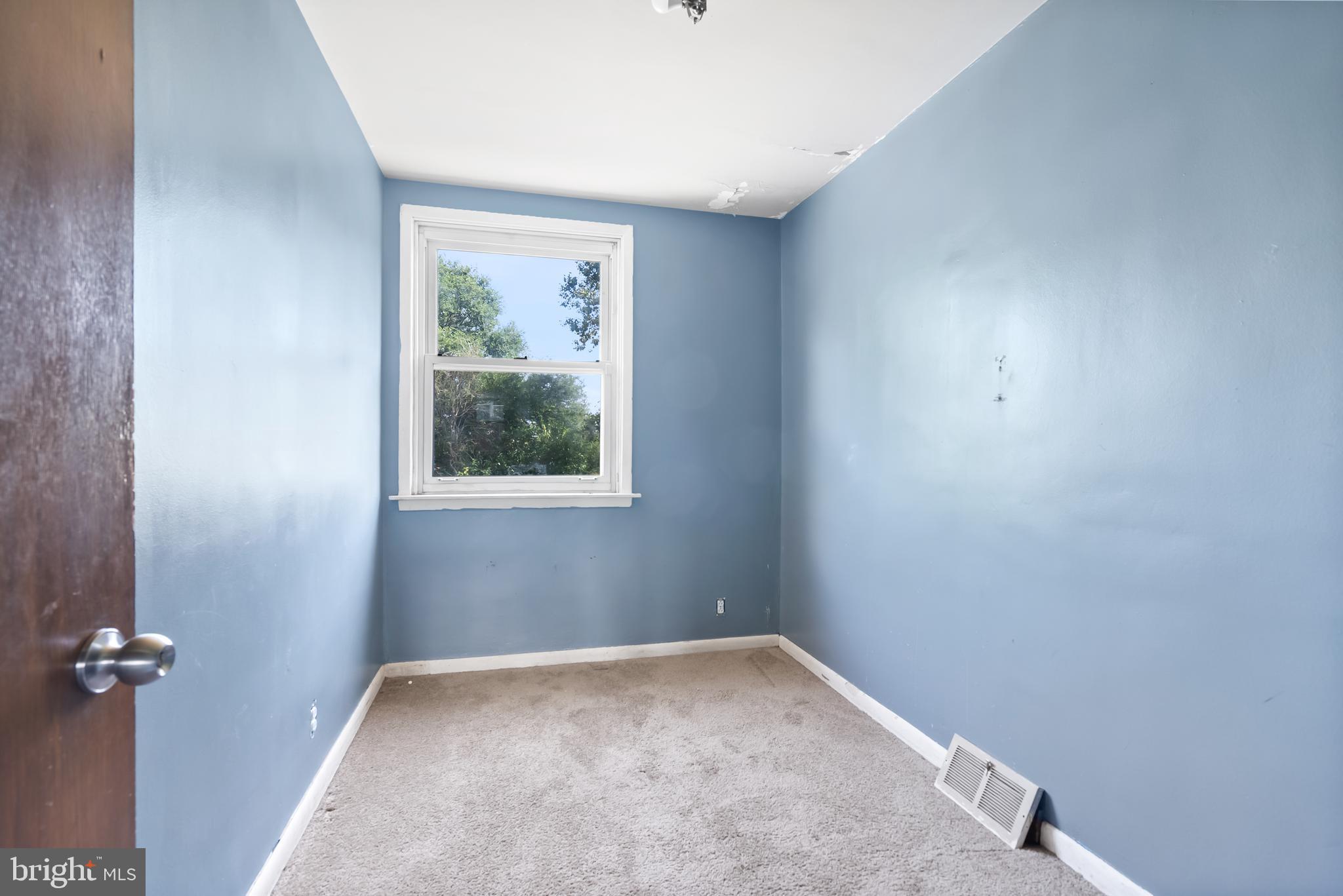 ELMWOOD PARK - Residential