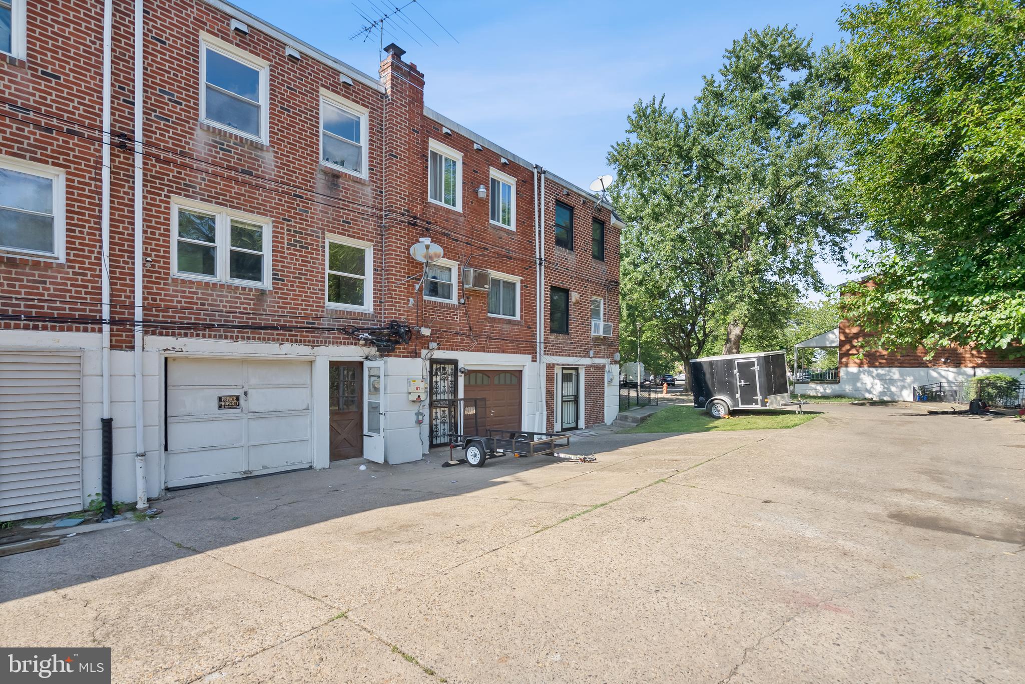 ELMWOOD PARK - Residential