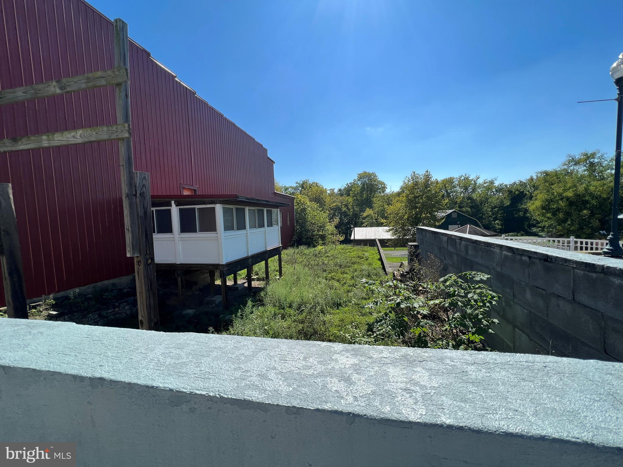 15-19 W MAIN STREET