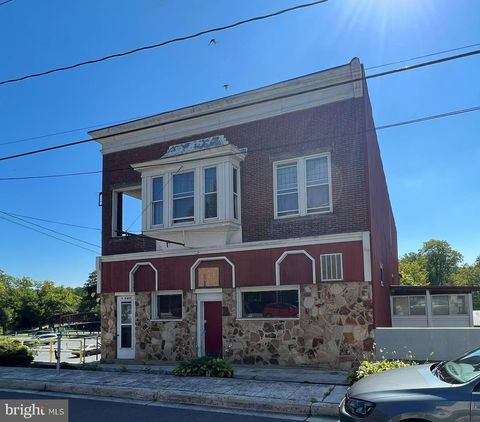 15-19 W MAIN STREET HANCOCK MD 21750