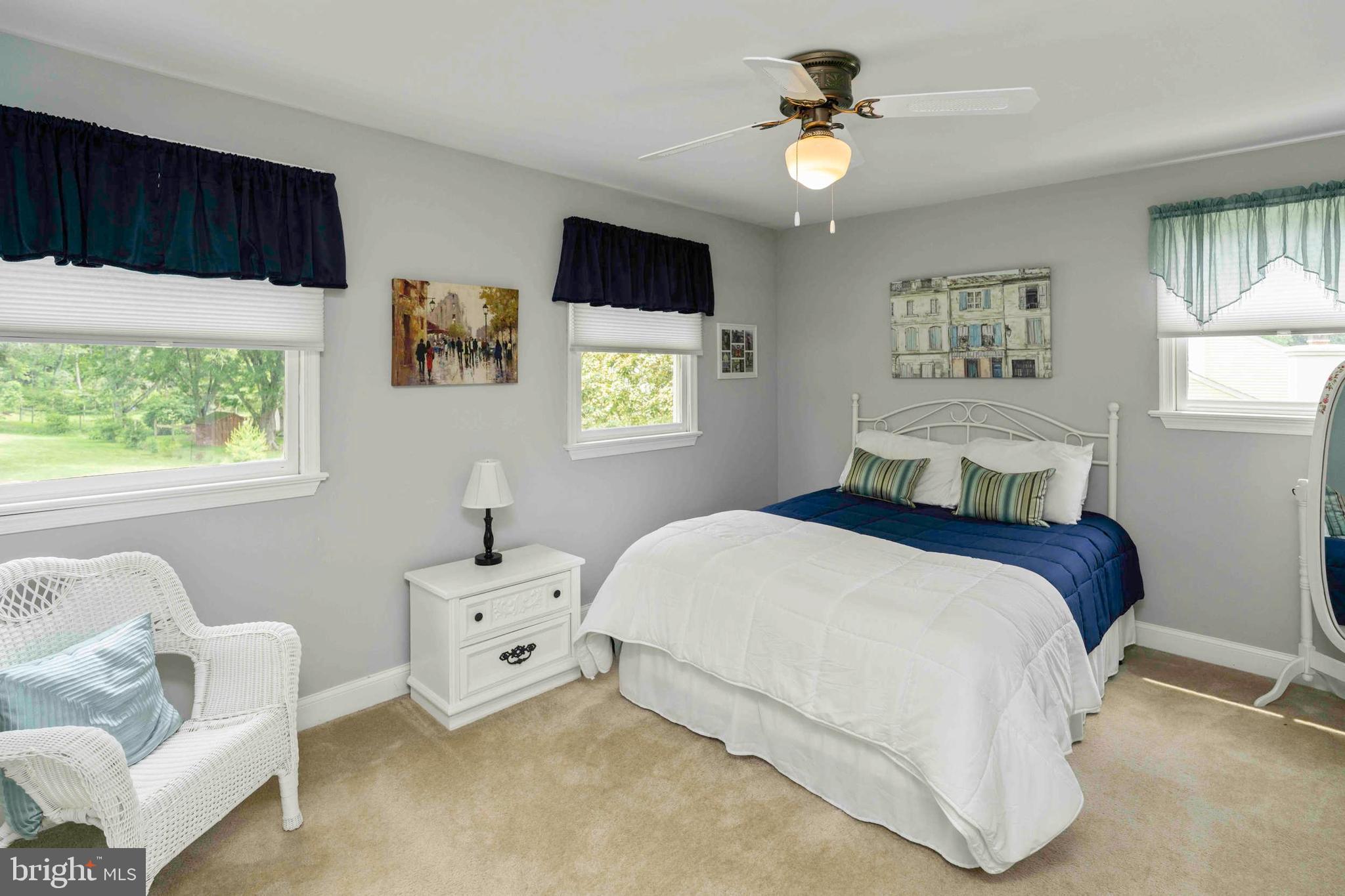 EAGLE MANOR - Residential