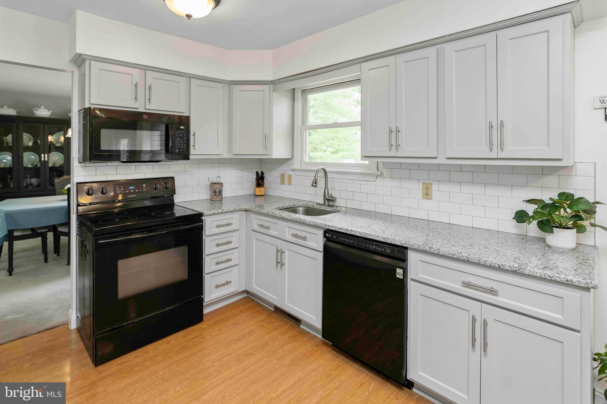 EAGLE MANOR - Residential