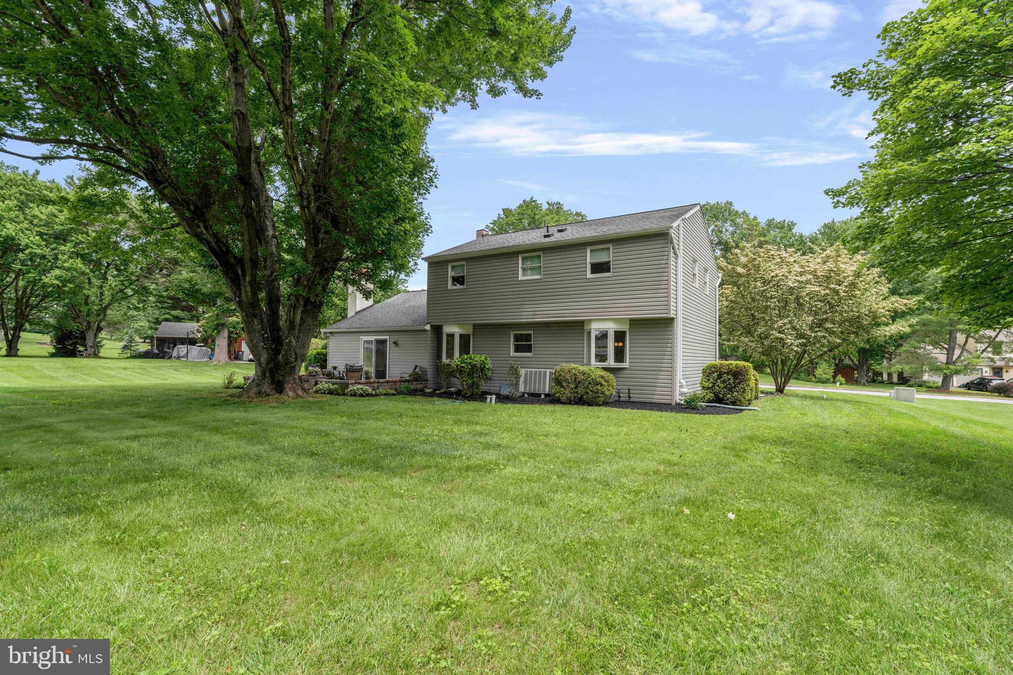 EAGLE MANOR - Residential