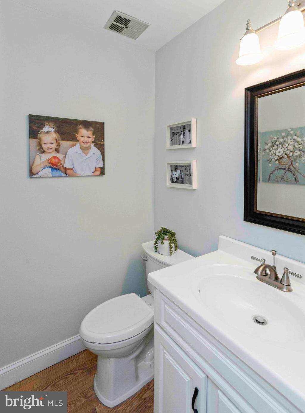 EAGLE MANOR - Residential