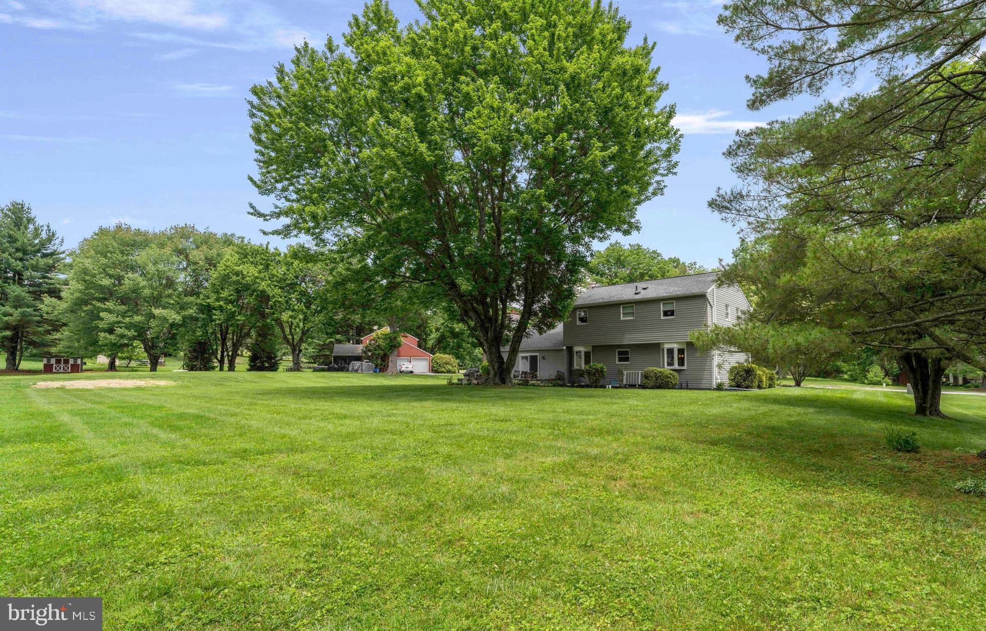 EAGLE MANOR - Residential