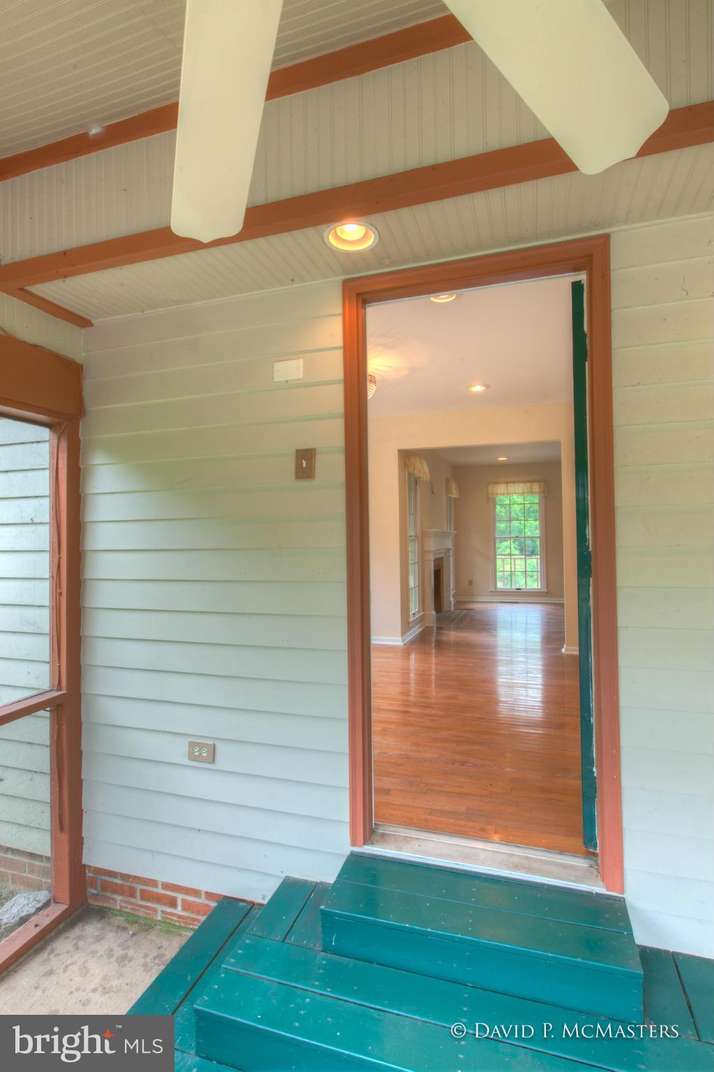 WHITE OAKS - Residential