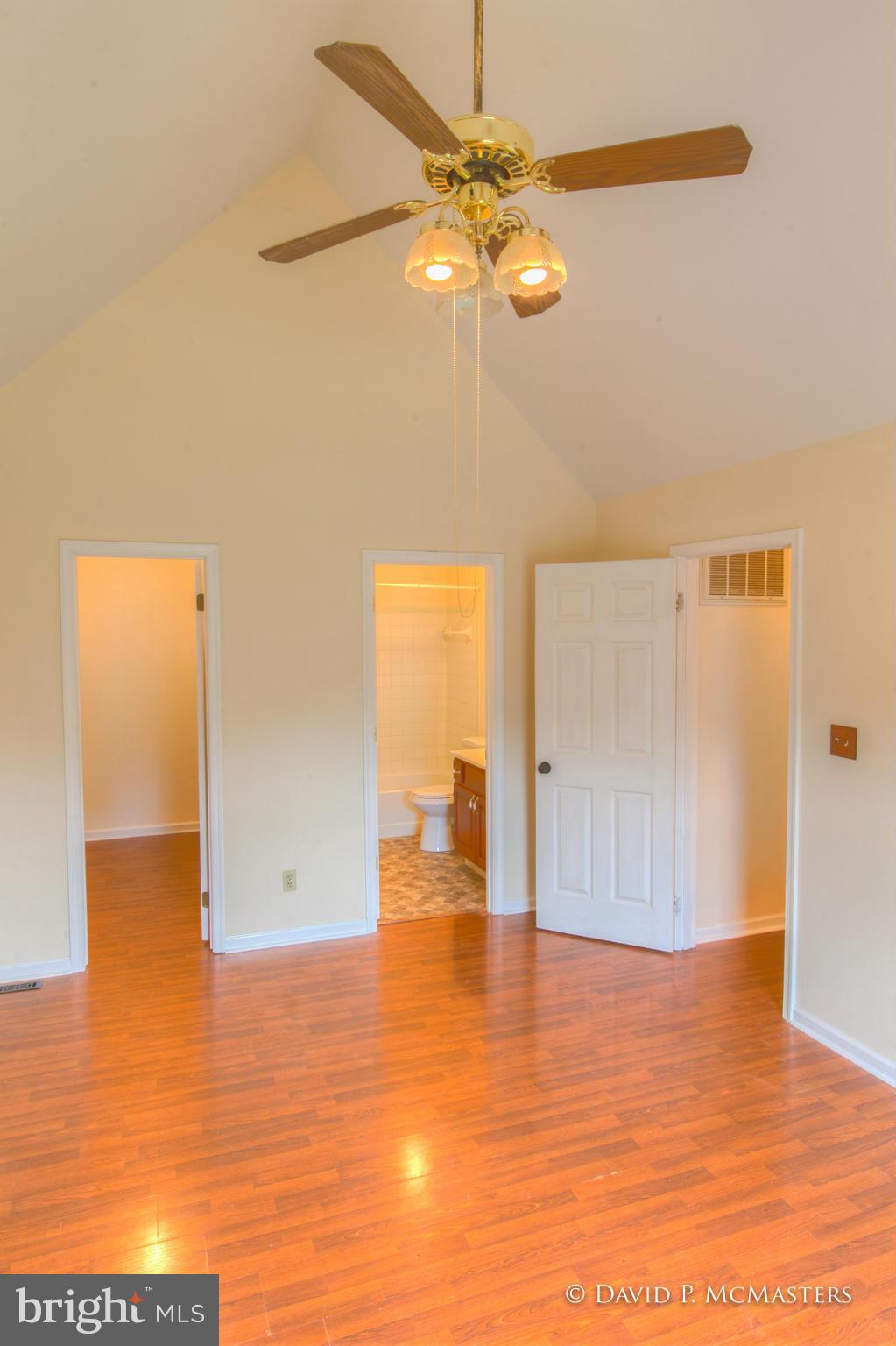 WHITE OAKS - Residential