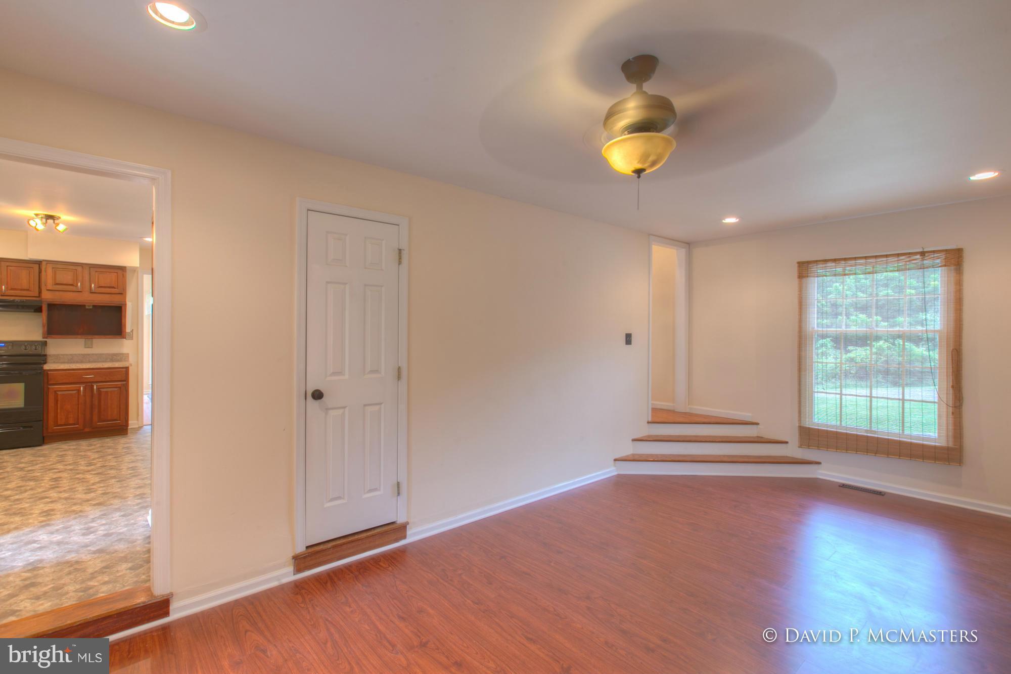 WHITE OAKS - Residential