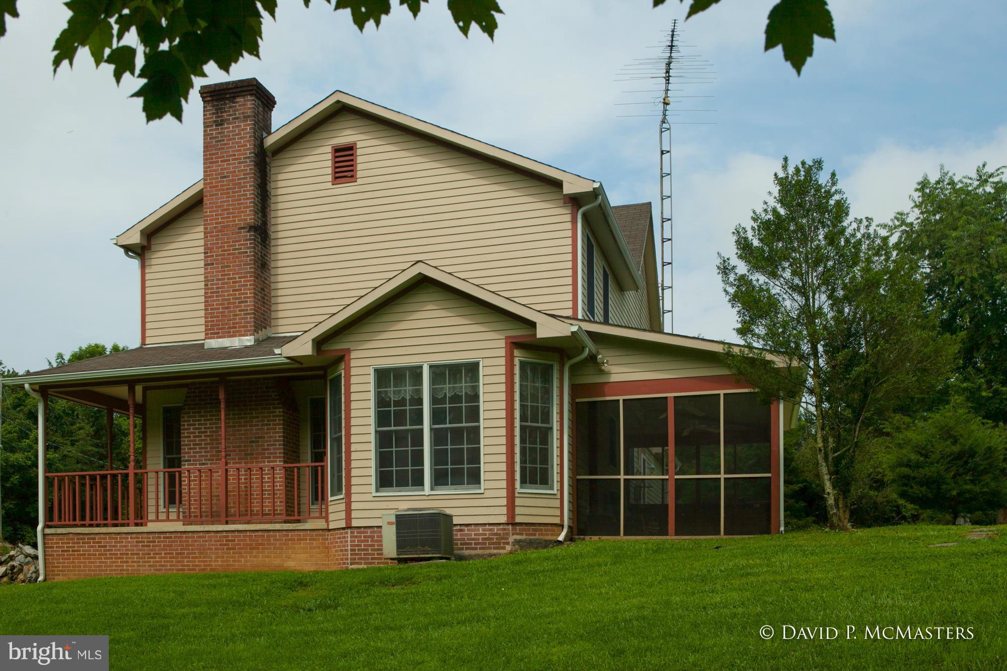 WHITE OAKS - Residential