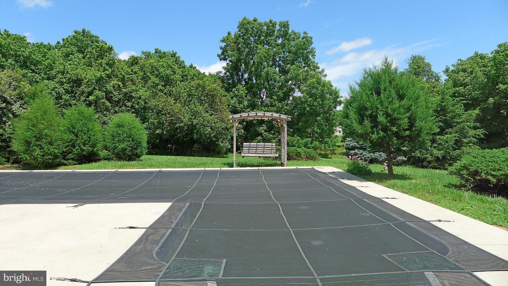 WHITE OAKS - Residential