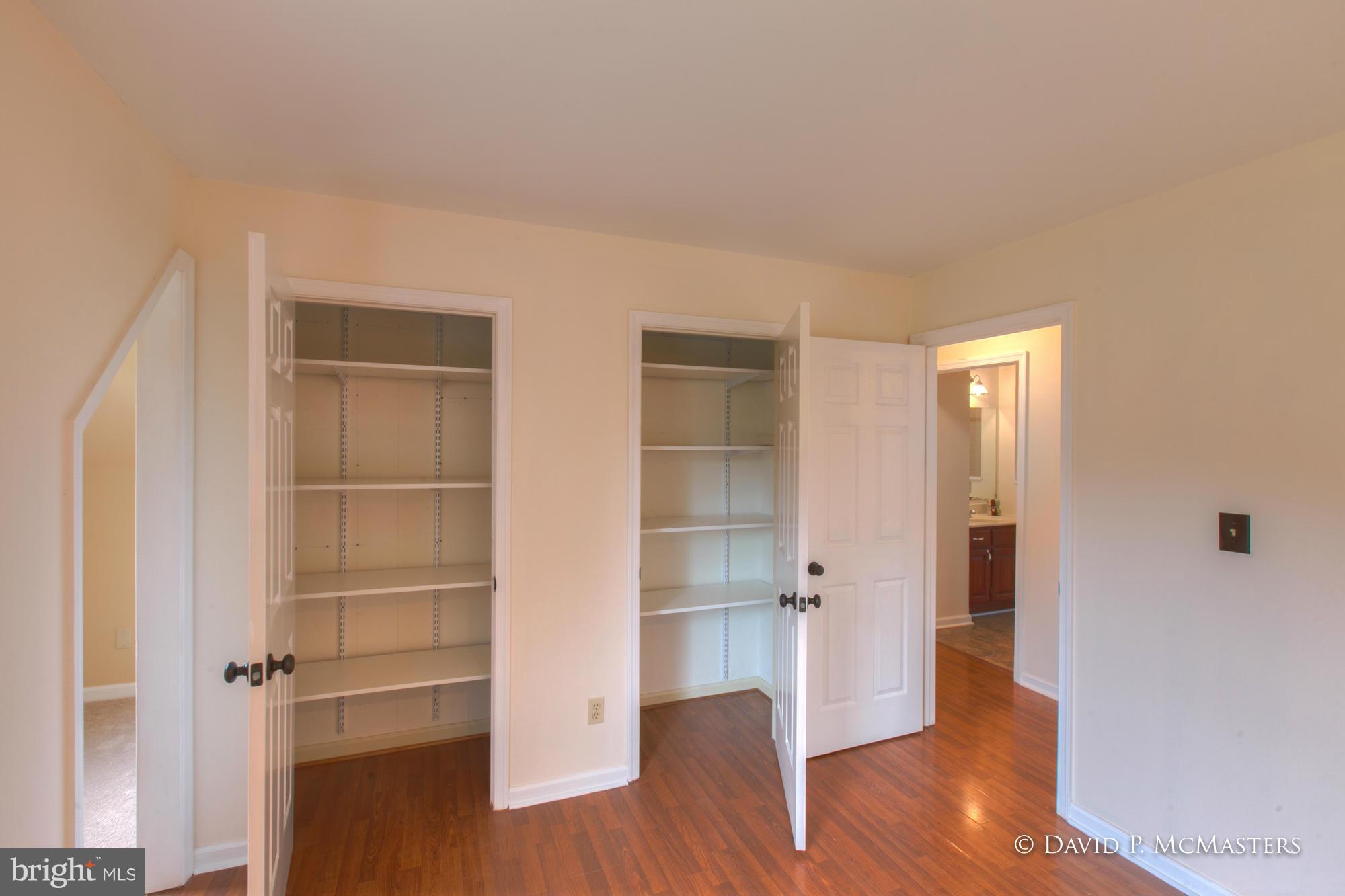 WHITE OAKS - Residential