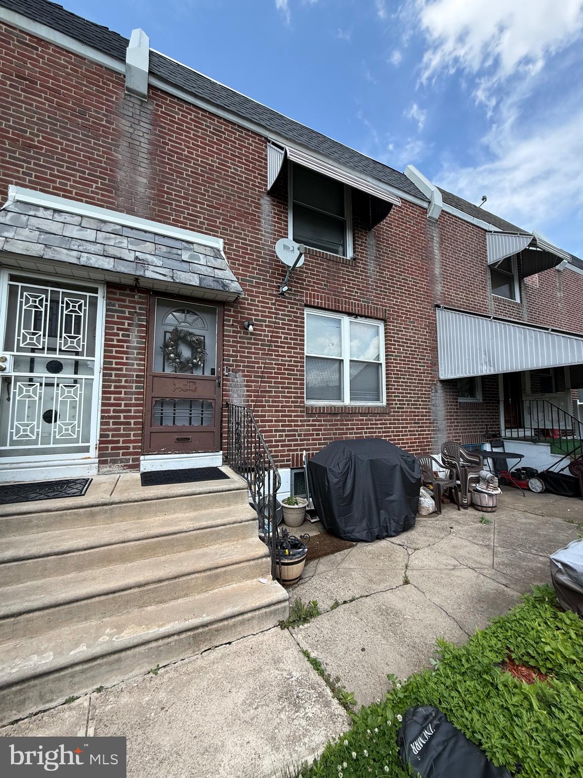 OXFORD CIRCLE - Residential