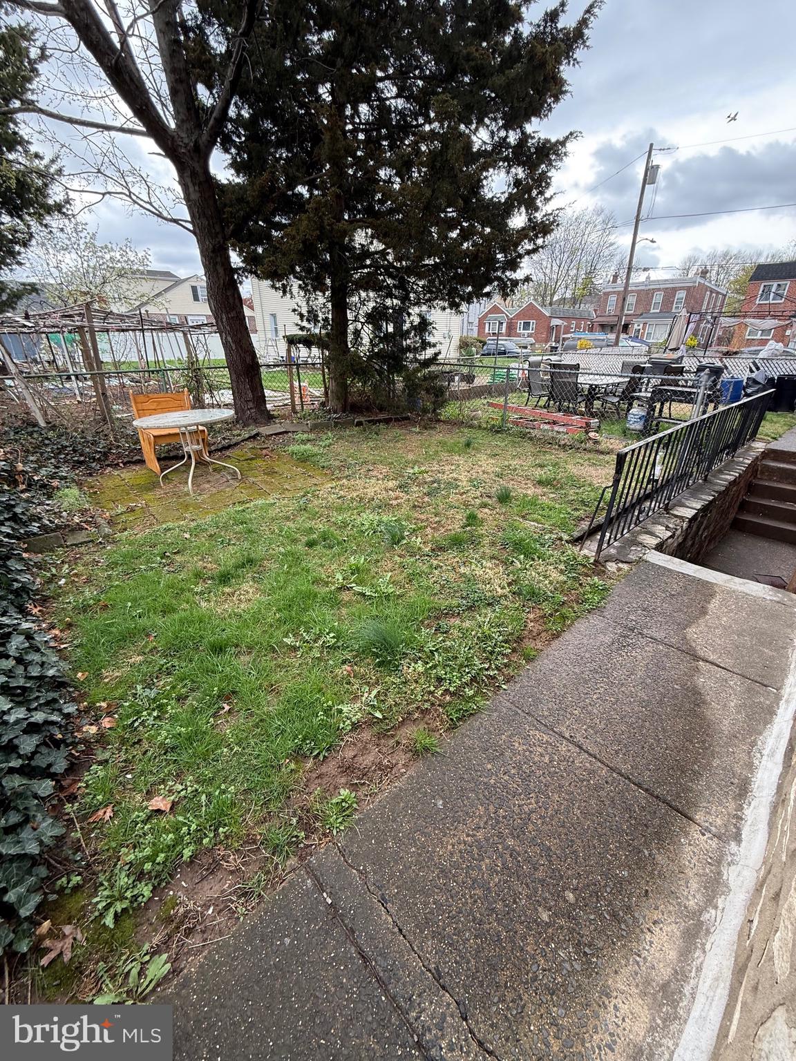 OXFORD CIRCLE - Residential