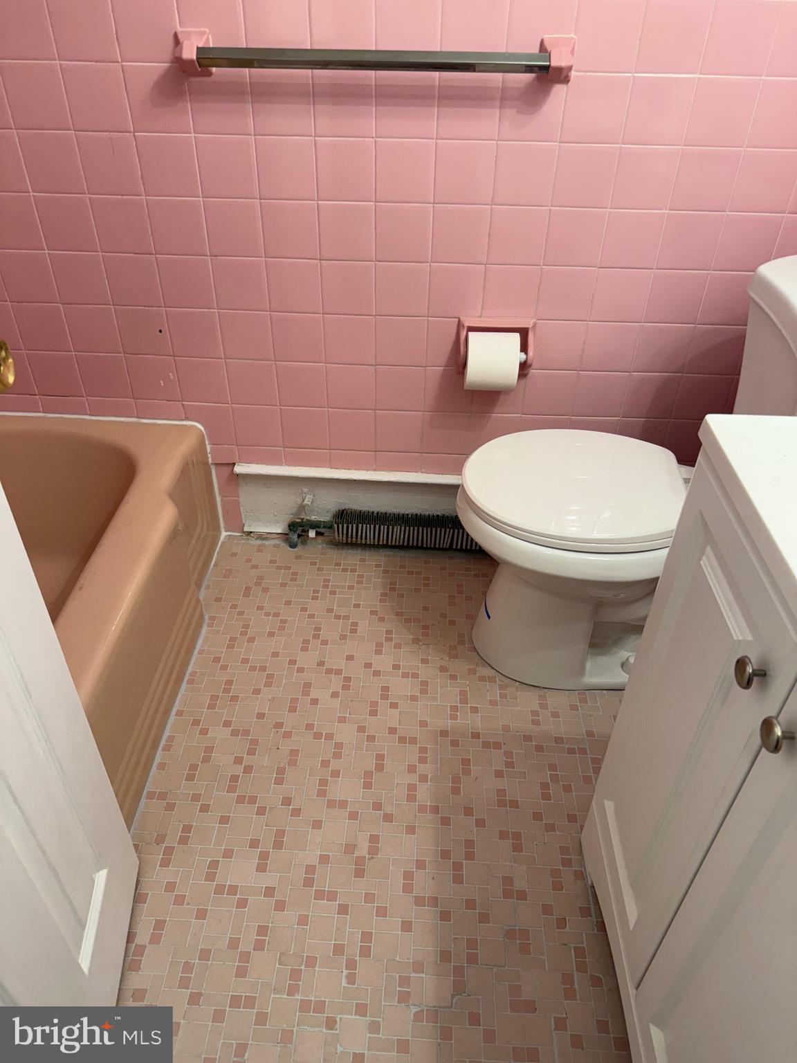 OXFORD CIRCLE - Residential