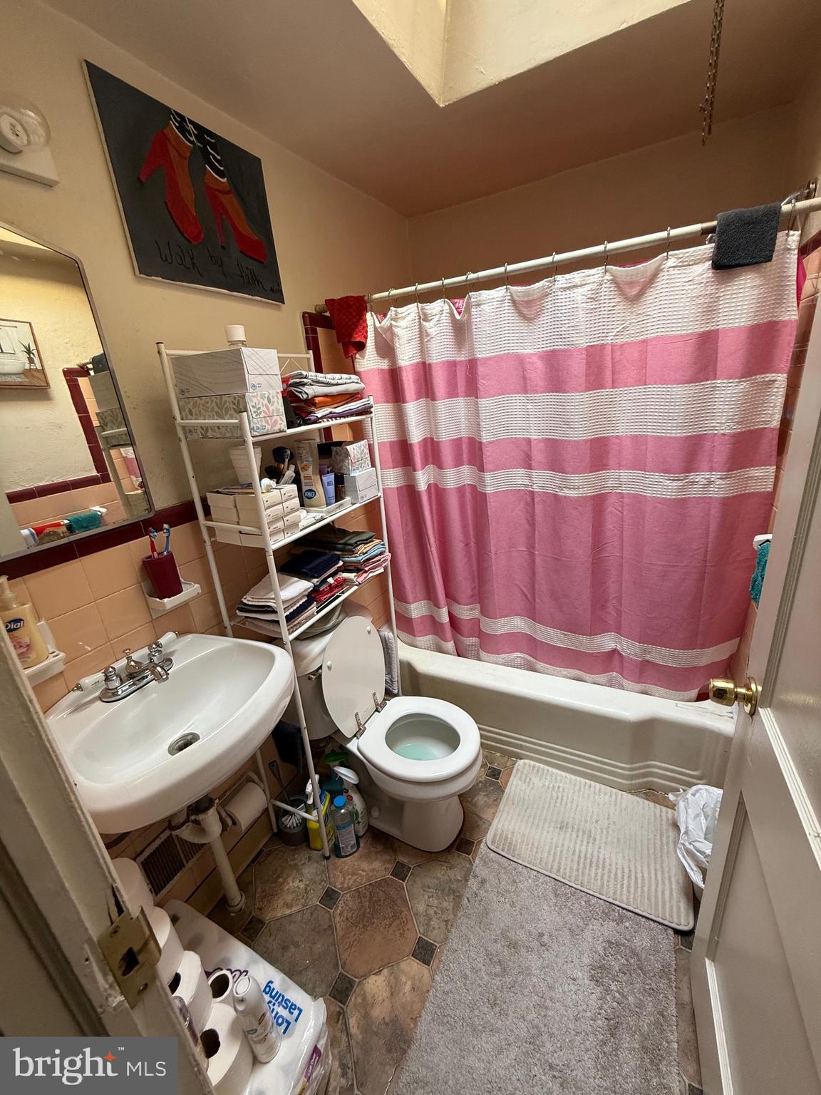 OXFORD CIRCLE - Residential