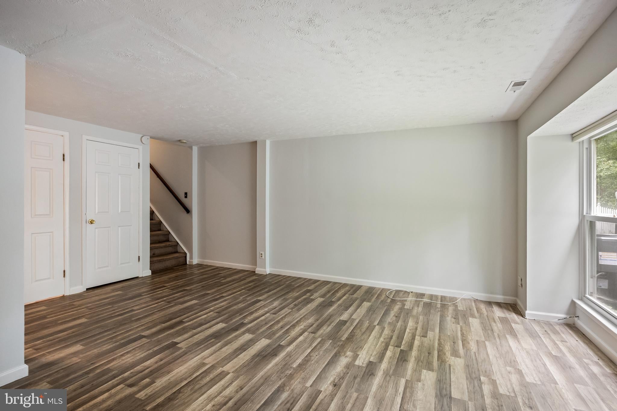 2504 GREENWOOD DRIVE