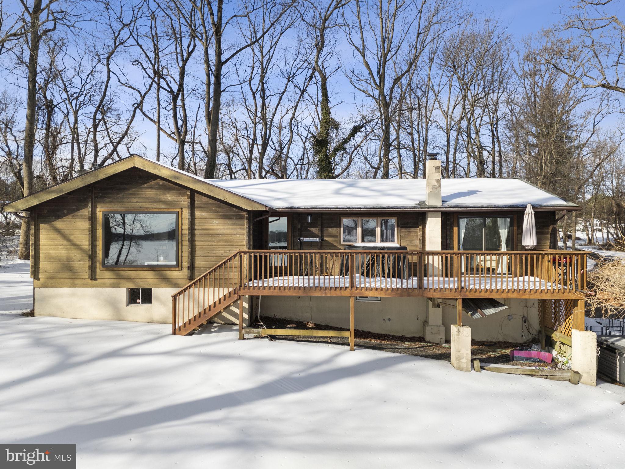 WOODCREST SHORES - Residential